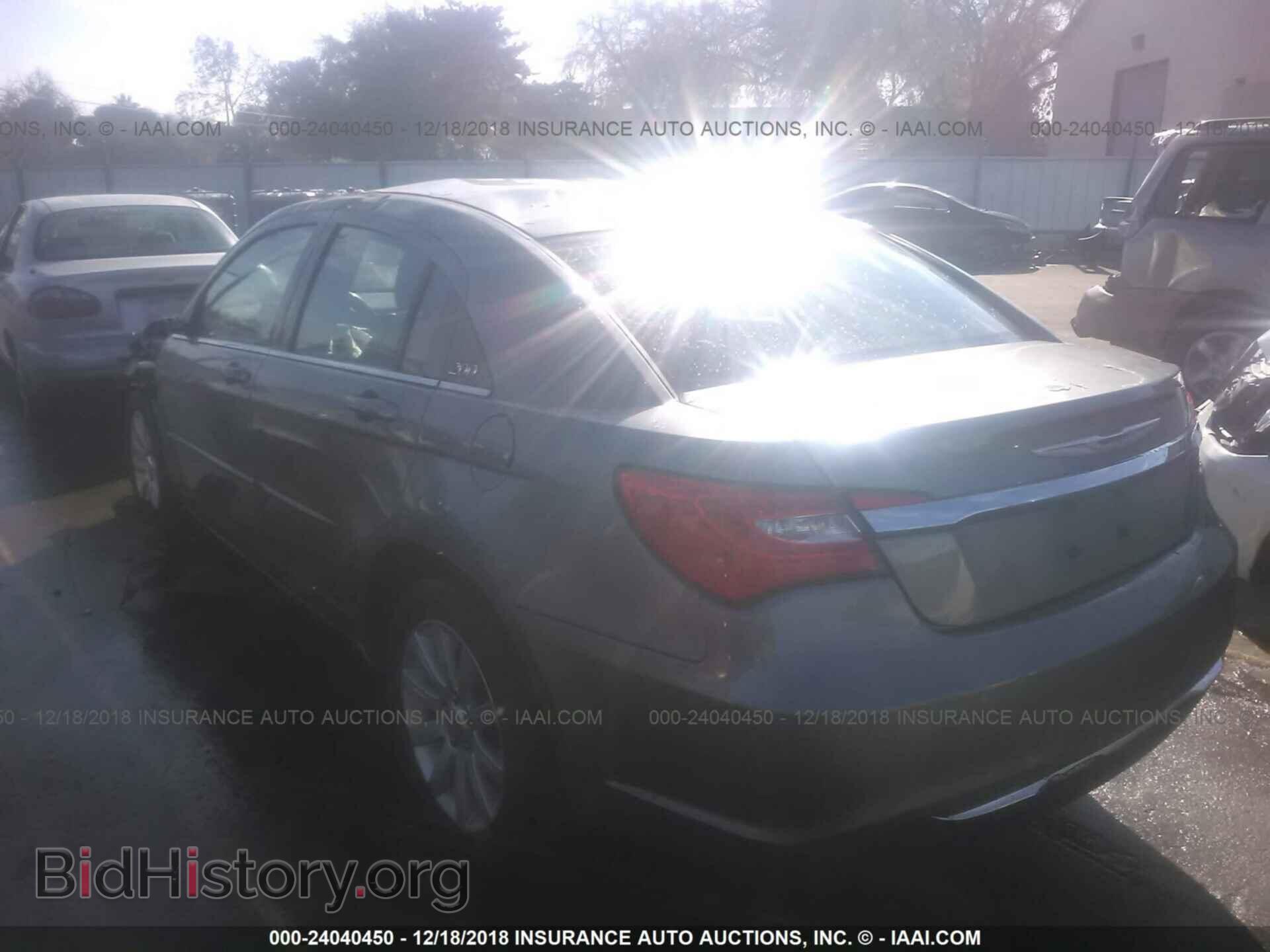 2013 CHRYSLER 200 - VIN: 1C3CCBBB1DN589815 - Фото 3