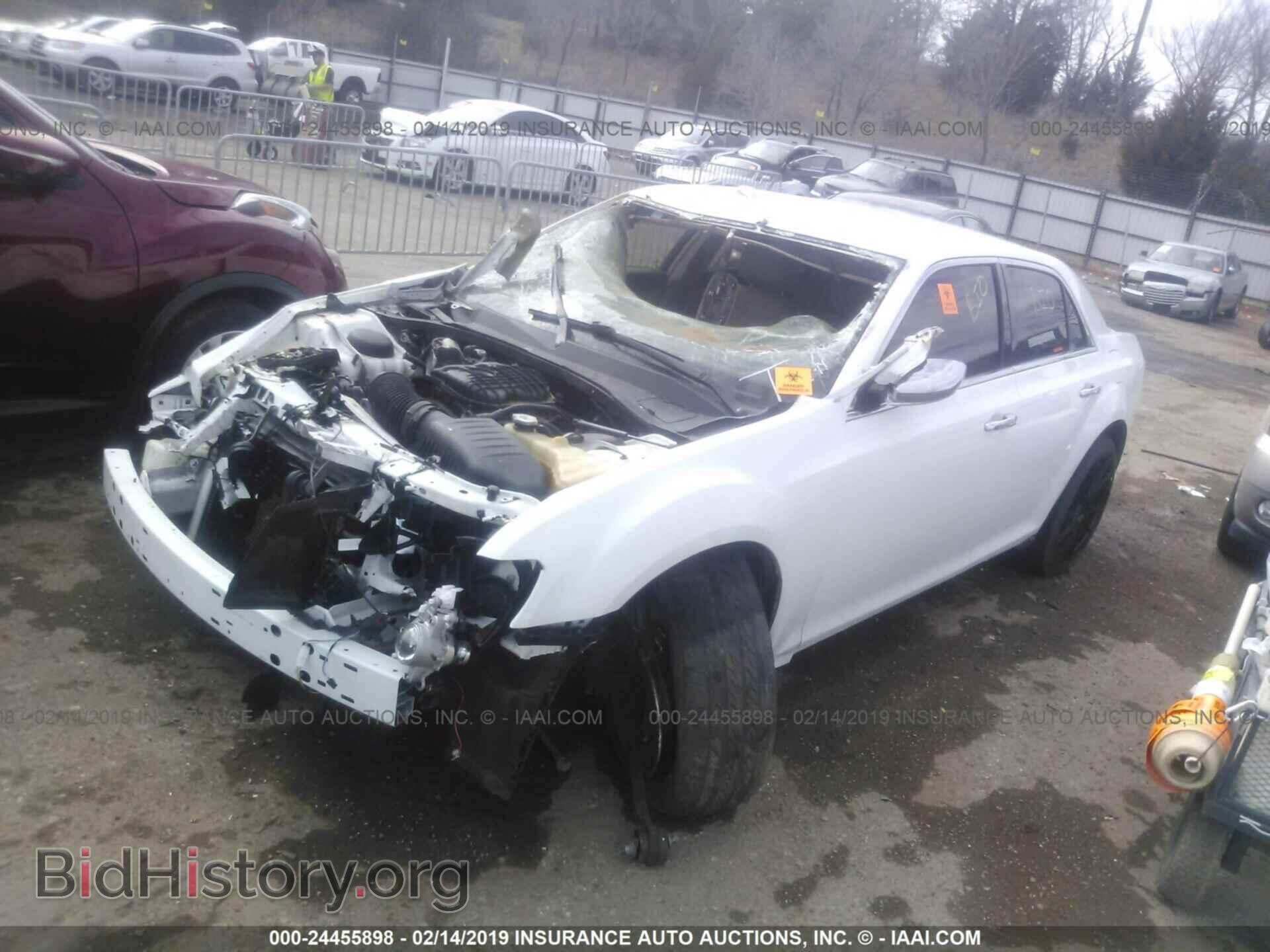 2011 CHRYSLER 300 - VIN: 2C3CA5CG1BH594732 - Фото 2