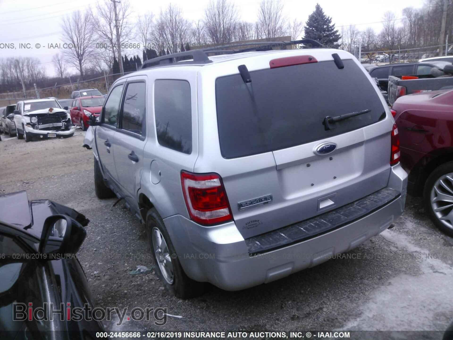 2011 FORD ESCAPE - VIN: 1FMCU0D73BKA21341 - Photo 3