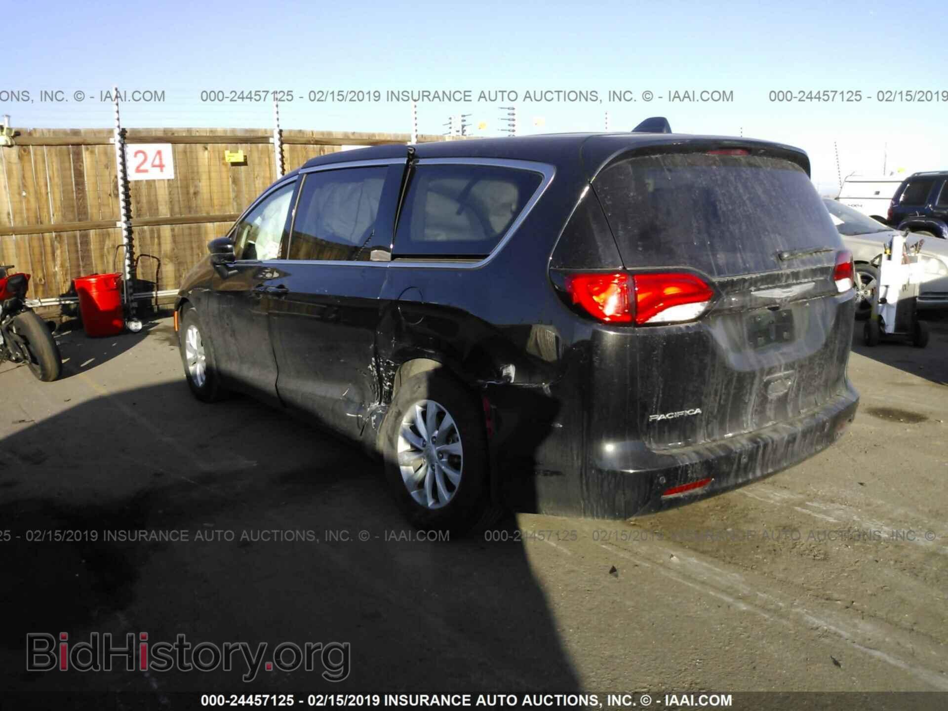 2017 CHRYSLER PACIFICA - VIN: 2C4RC1DG2HR552242 - Фото 3