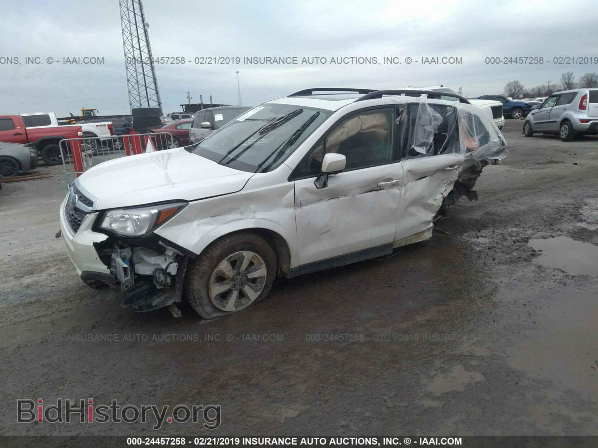 2017 SUBARU FORESTER - VIN: JF2SJAEC6HH557203 - Фото 2