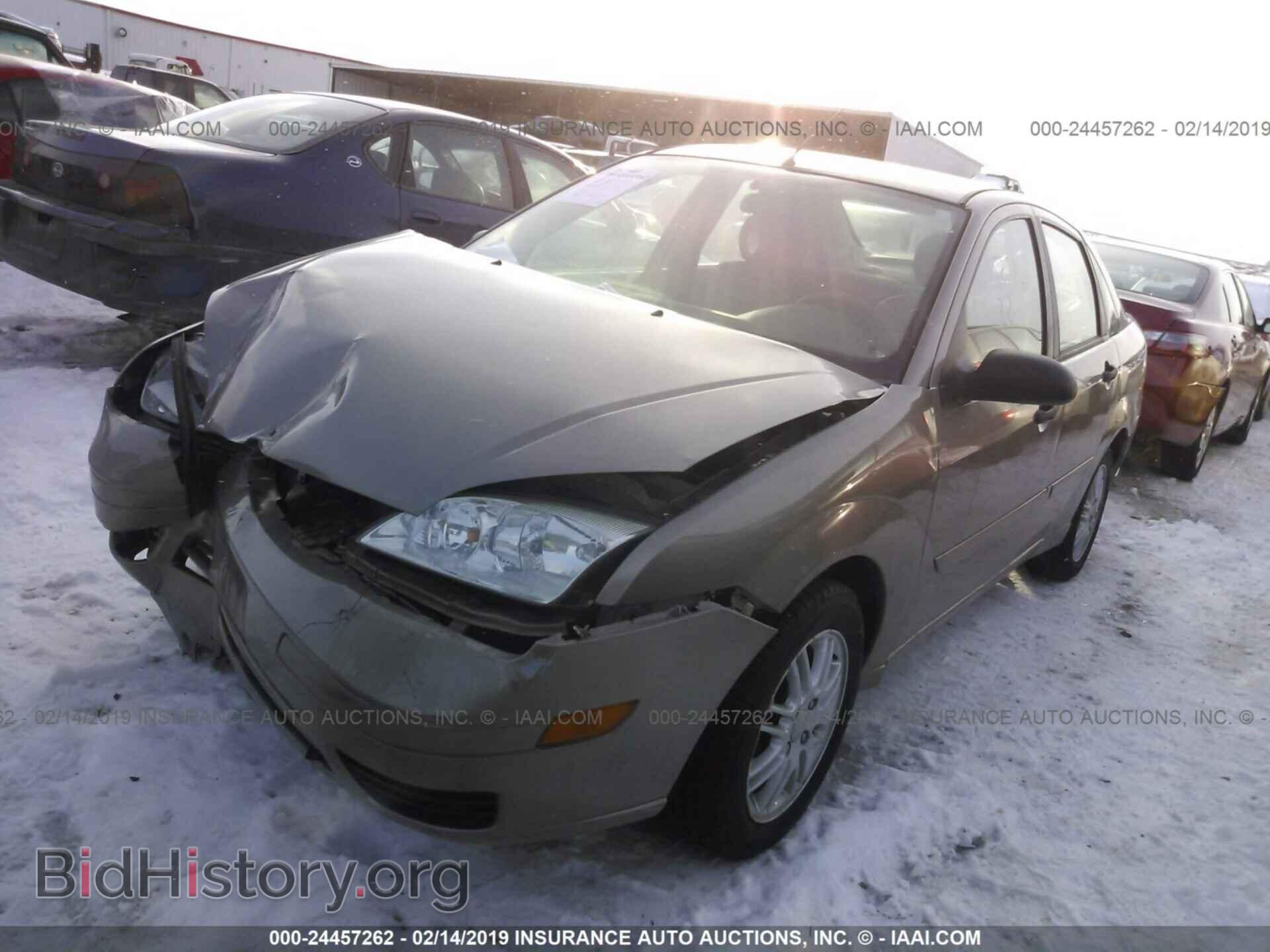 2005 FORD FOCUS - VIN: 1FAFP34N05W238325 - Фото 2