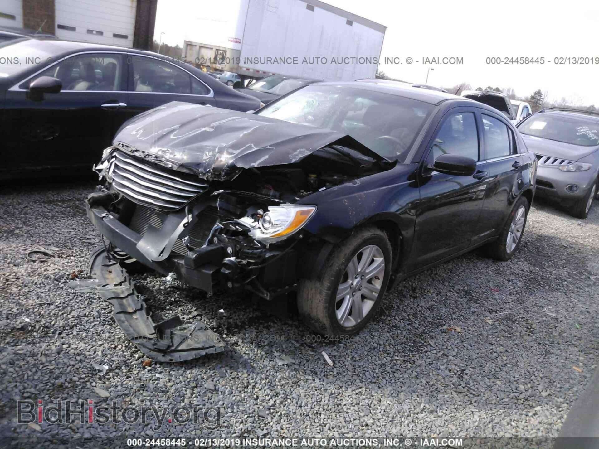 2013 CHRYSLER 200 - VIN: 1C3CCBABXDN762426 - Photo 2