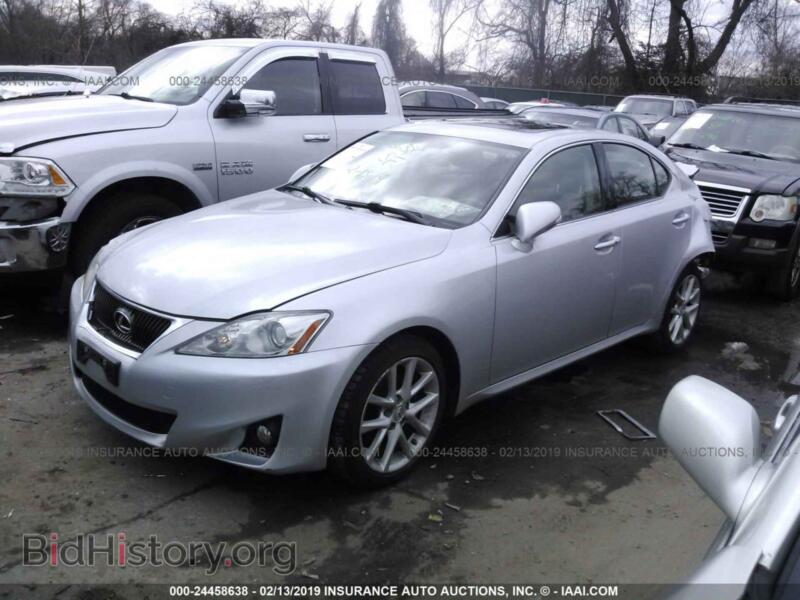 2011 Lexus IS (VIN JTHCF5C20B5049340) — фото 2 из 10