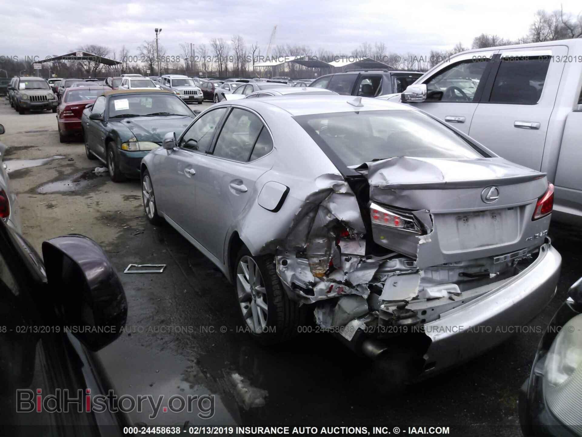 2011 LEXUS IS - VIN: JTHCF5C20B5049340 - Photo 3