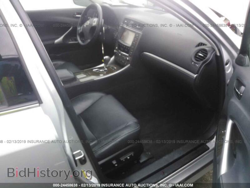 2011 Lexus IS (VIN JTHCF5C20B5049340) — фото 5 из 10