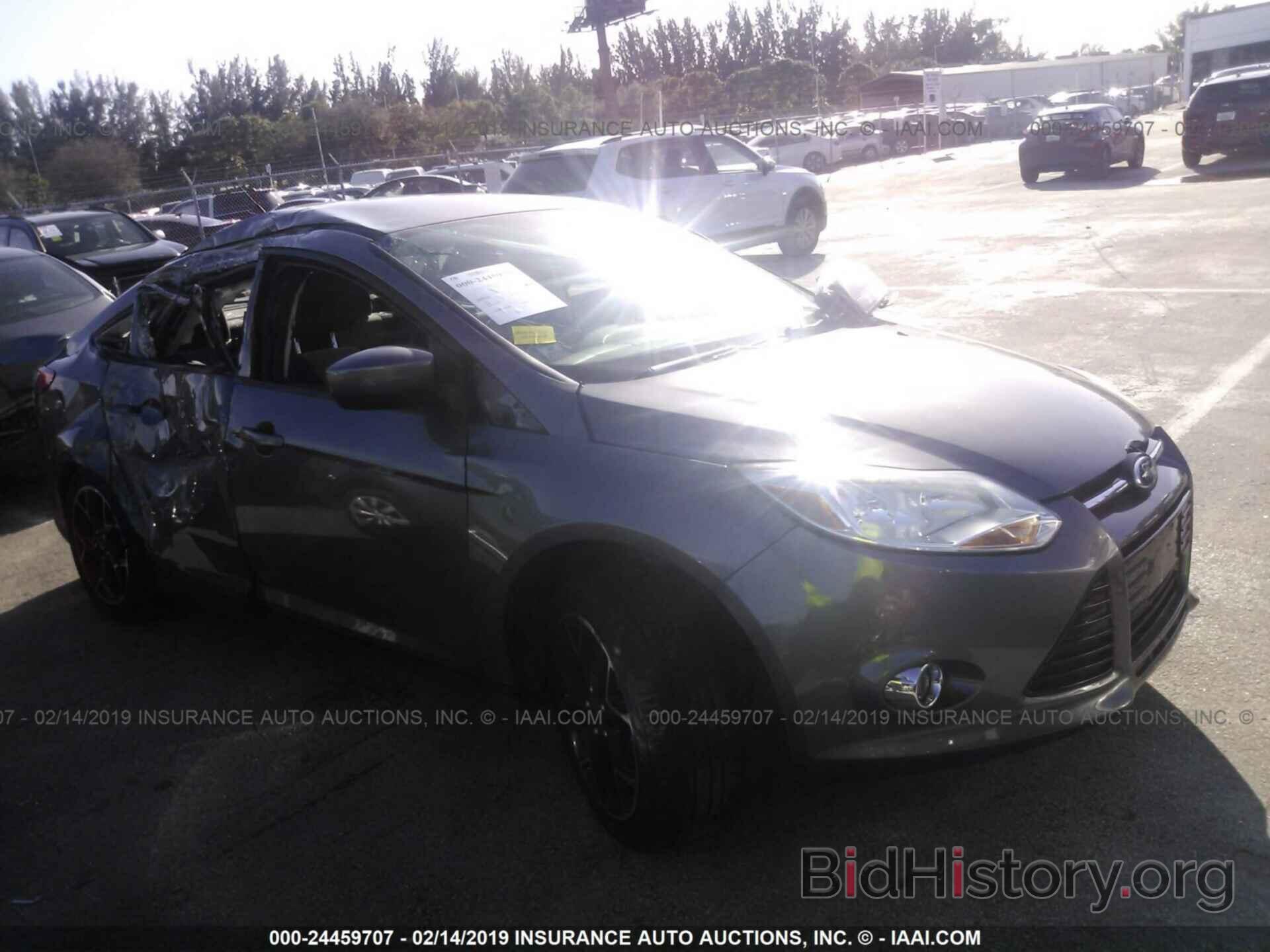 Photo 1FAHP3F2XCL402402 - FORD FOCUS 2012