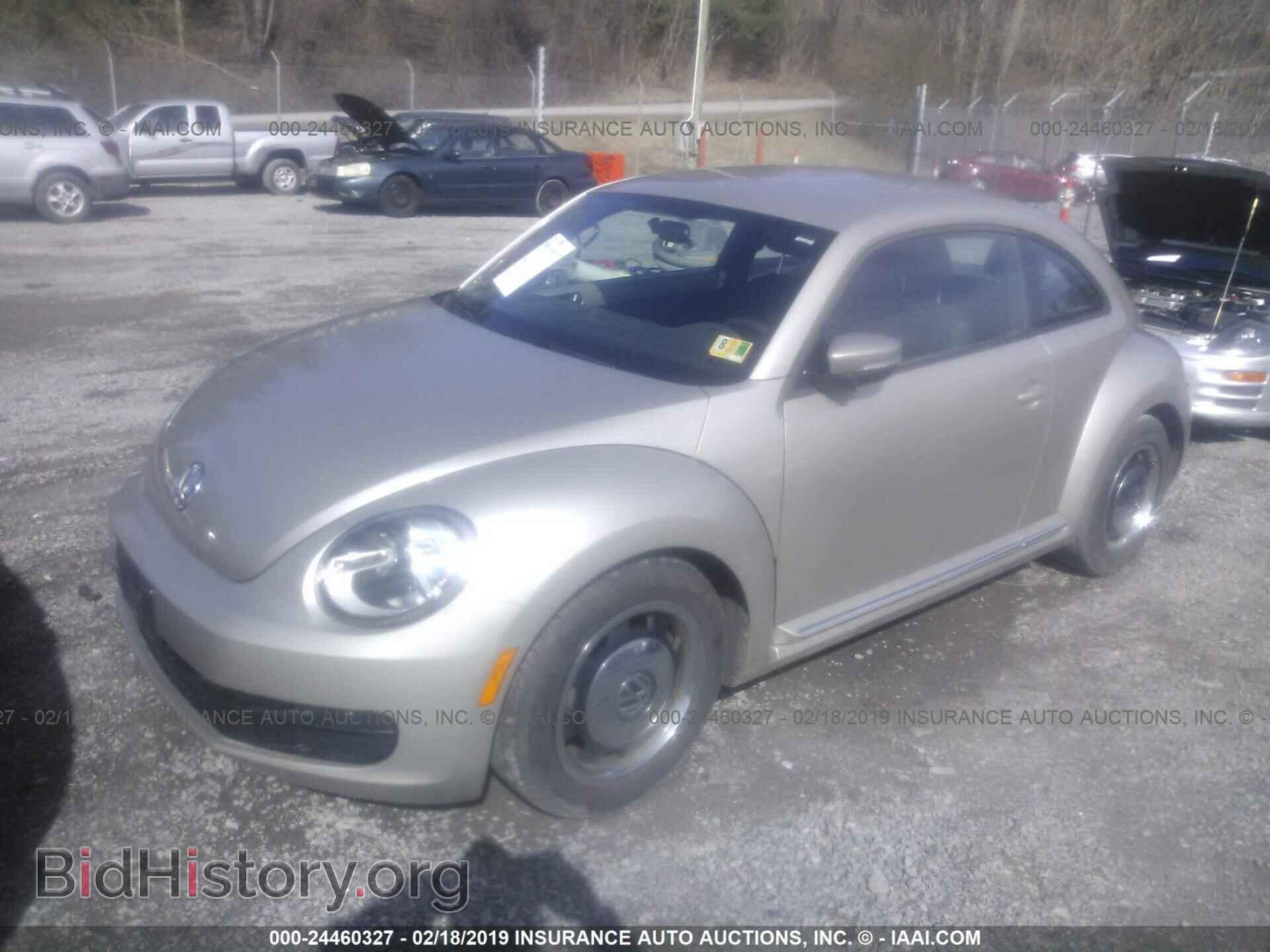 2012 VOLKSWAGEN BEETLE - VIN: 3VWJP7AT2CM660752 - Фото 2