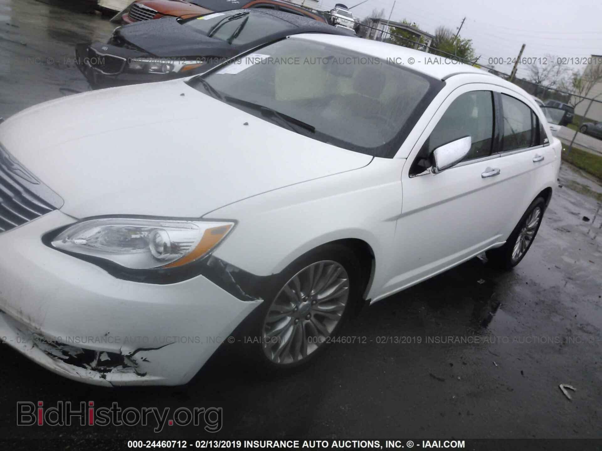 2013 CHRYSLER 200 - VIN: 1C3CCBCG9DN514063 - Фото 2