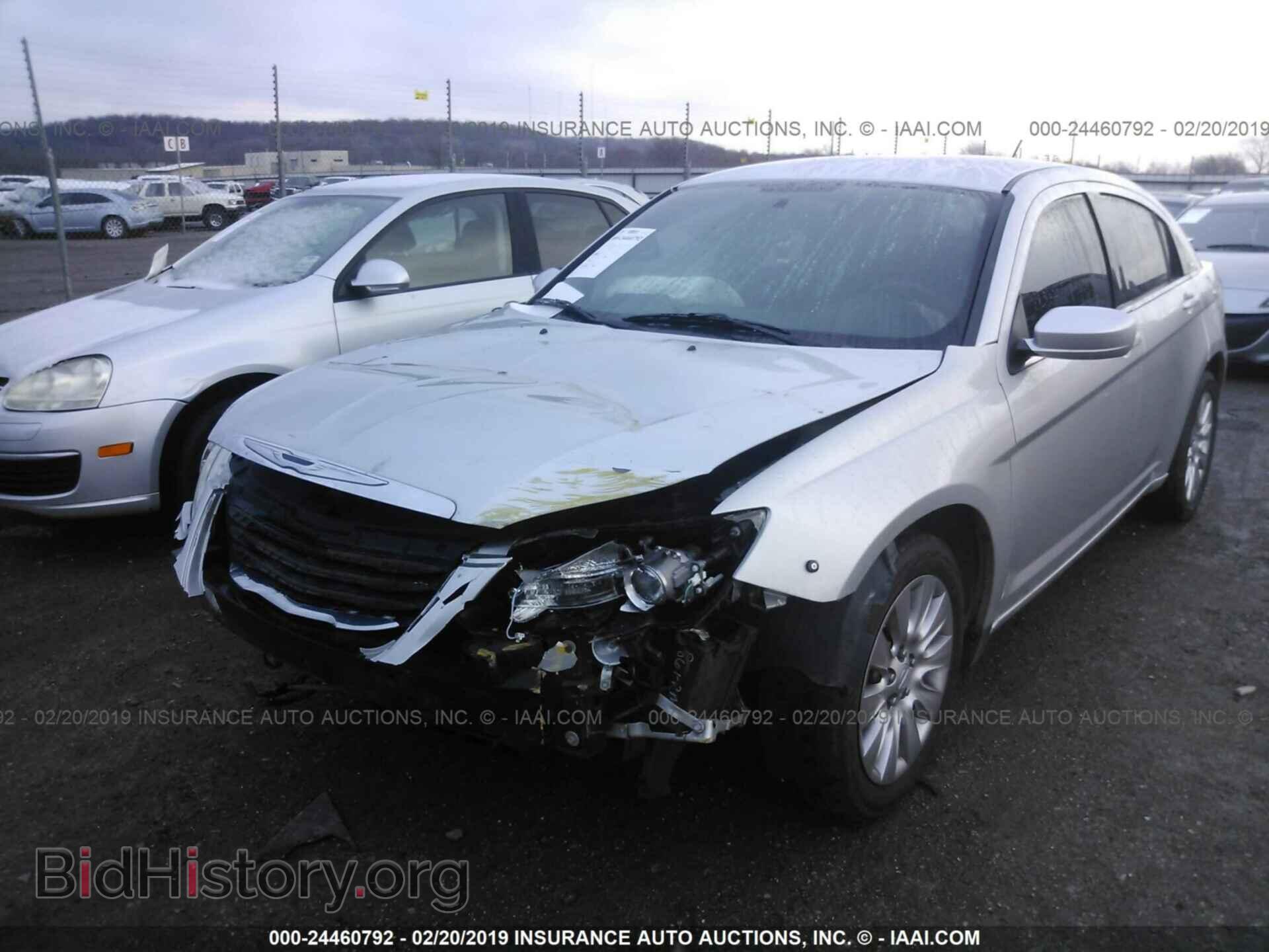 2012 CHRYSLER 200 - VIN: 1C3CCBAB5CN330616 - Фото 2