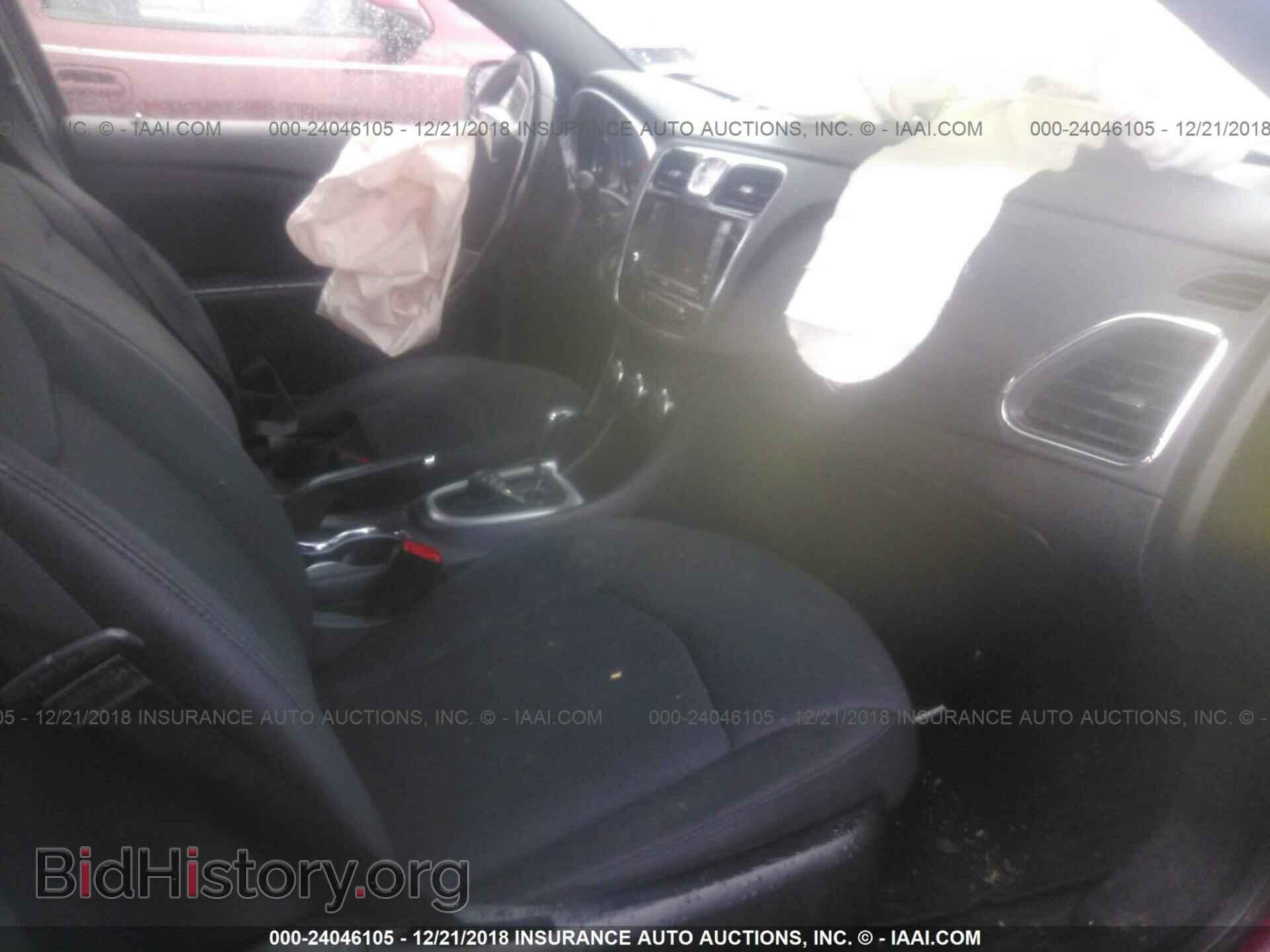 2011 CHRYSLER 200 - VIN: 1C3BC1FB4BN595525 - Photo 5