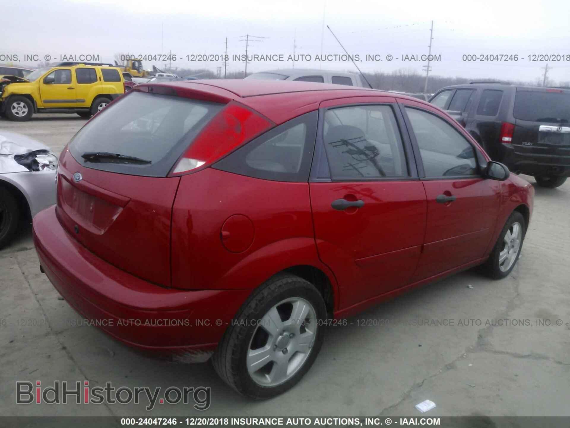 2007 FORD FOCUS - VIN: 1FAFP37N37W316742 - Photo 4