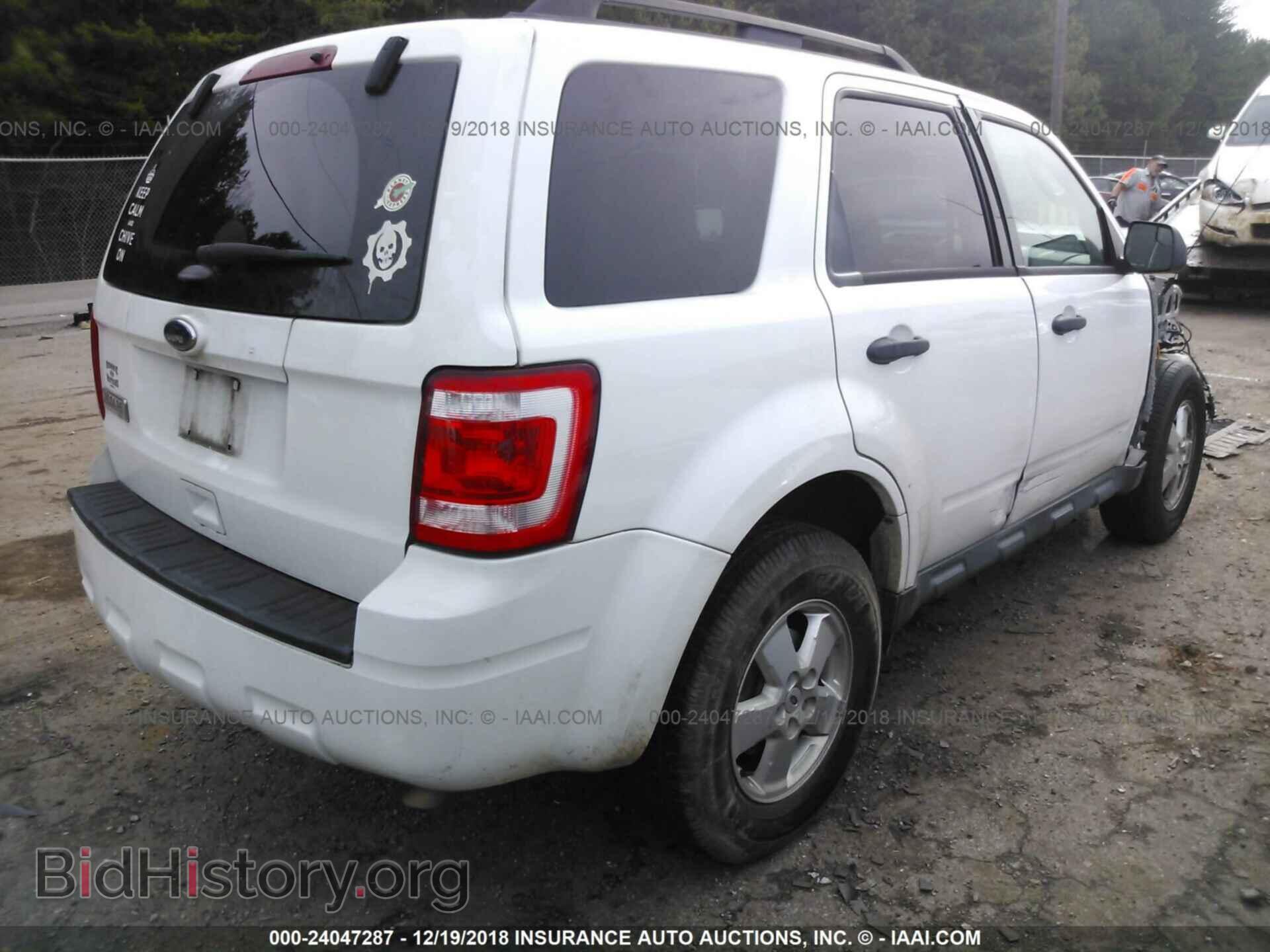2011 FORD ESCAPE - VIN: 1FMCU0D73BKC05954 - Фото 4