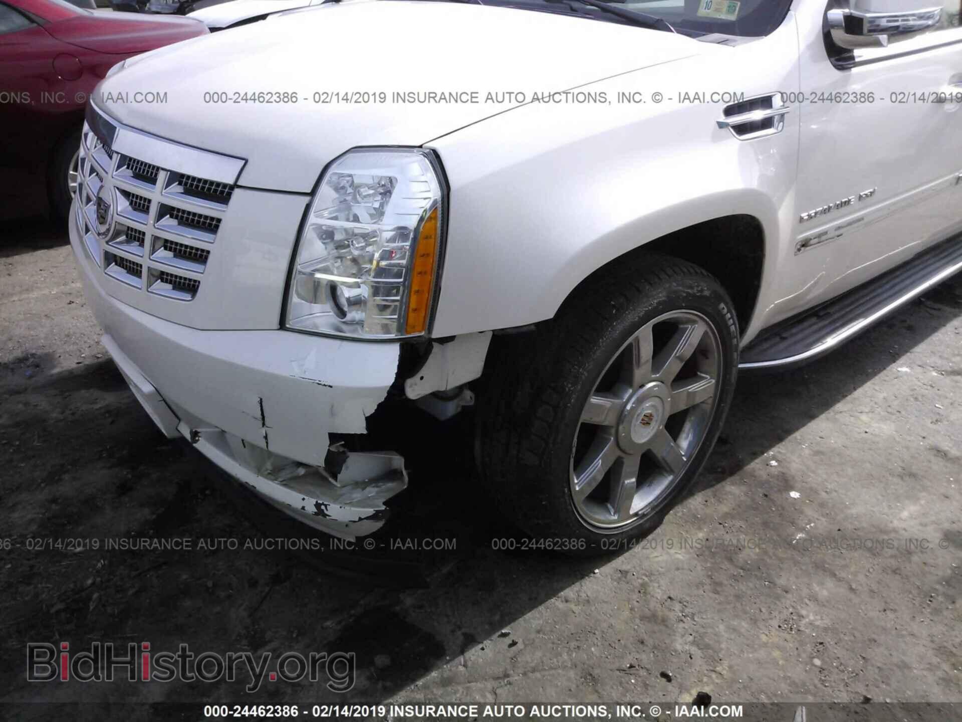 2011 CADILLAC ESCALADE - VIN: 1GYS4HEF2BR368746 - Фото 6