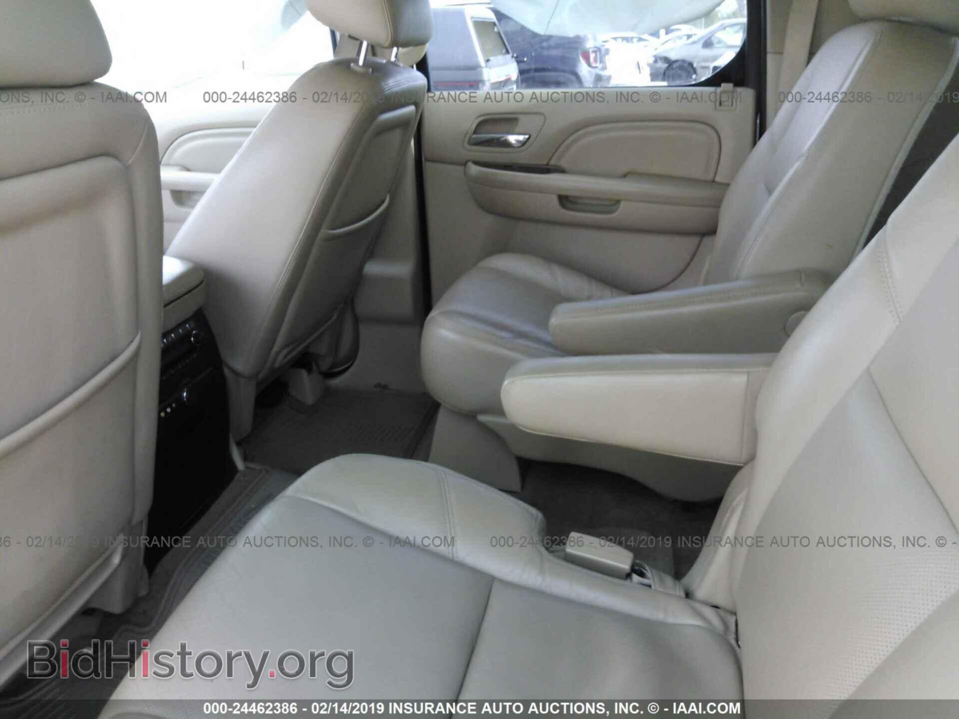 2011 CADILLAC ESCALADE - VIN: 1GYS4HEF2BR368746 - Фото 8