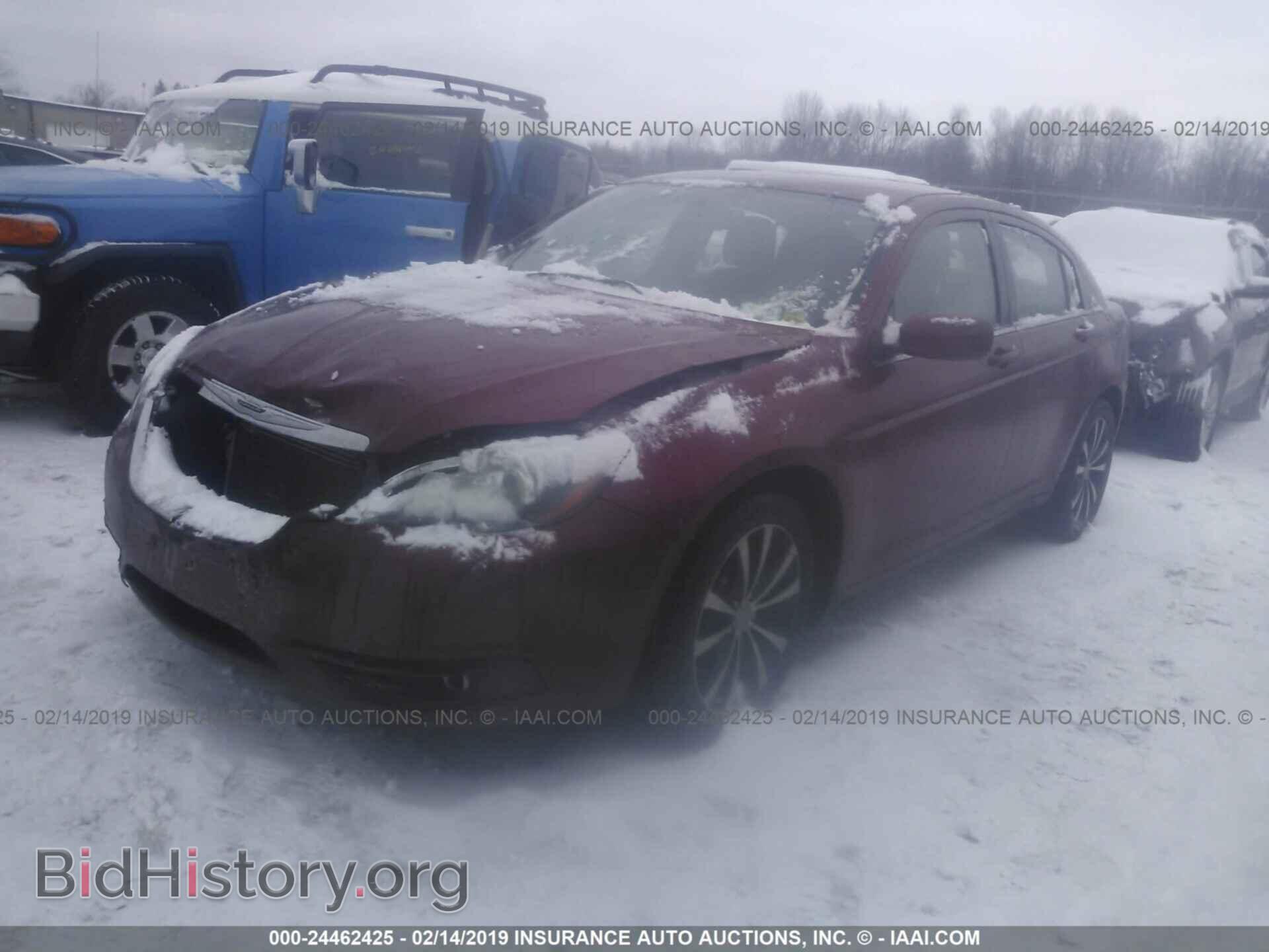 2014 CHRYSLER 200 - VIN: 1C3CCBBG1EN179819 - Фото 2