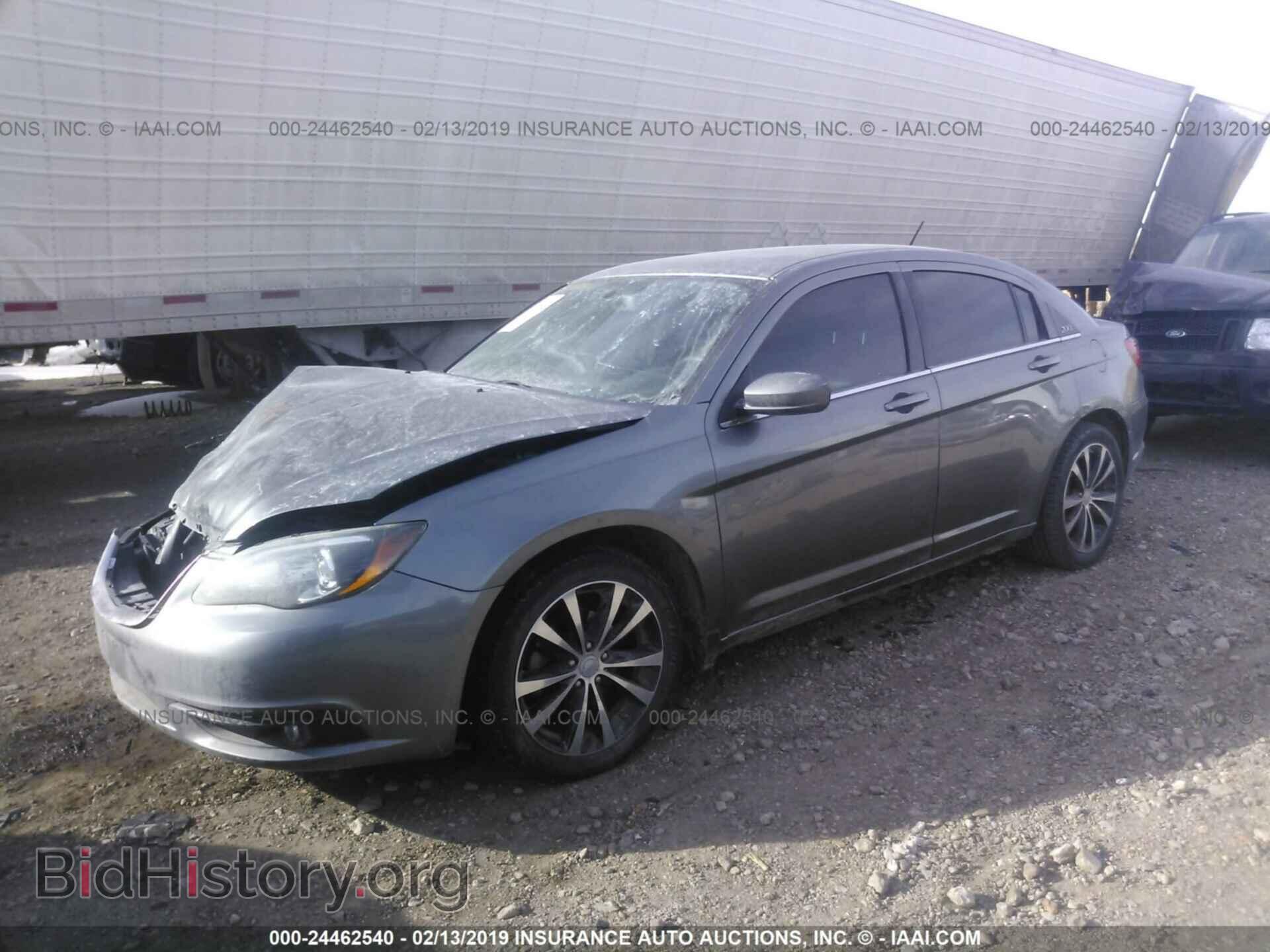 2012 CHRYSLER 200 - VIN: 1C3CCBHG5CN223468 - Фото 2