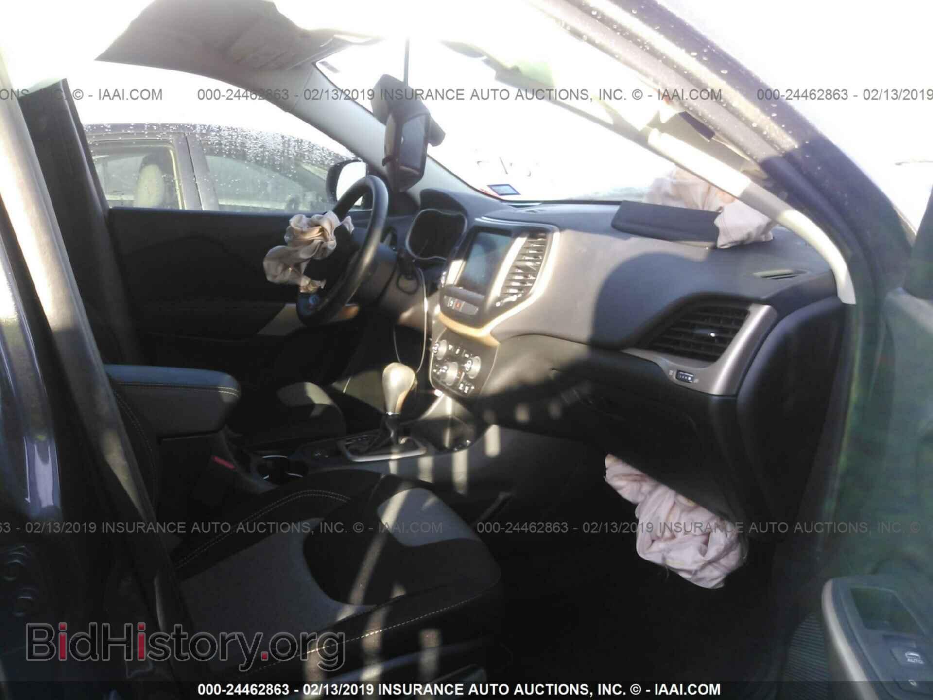 2018 JEEP CHEROKEE - VIN: 1C4PJLCB1JD587796 - Фото 5