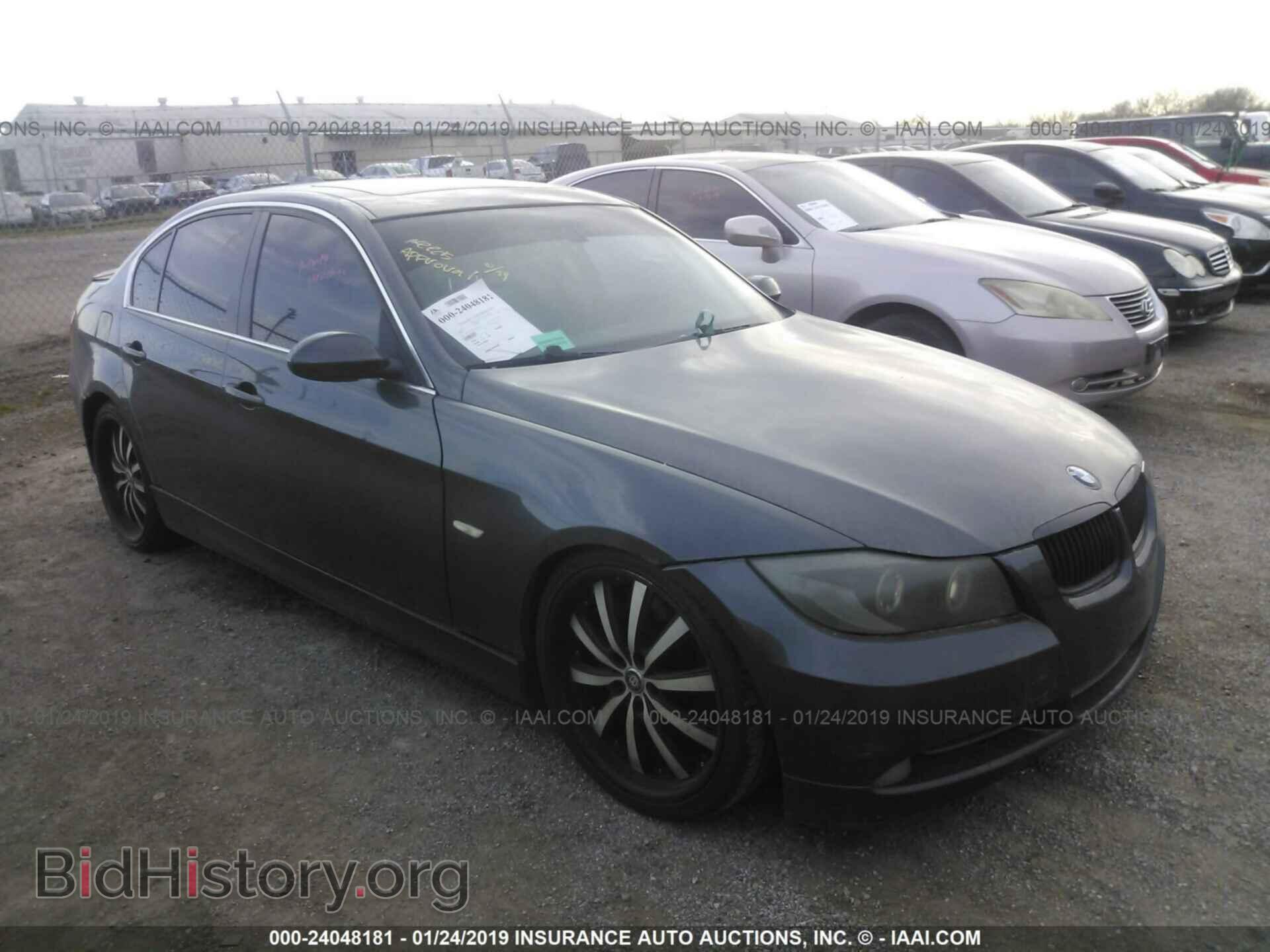 Photo WBAVB33516PS17563 - BMW 330 2006