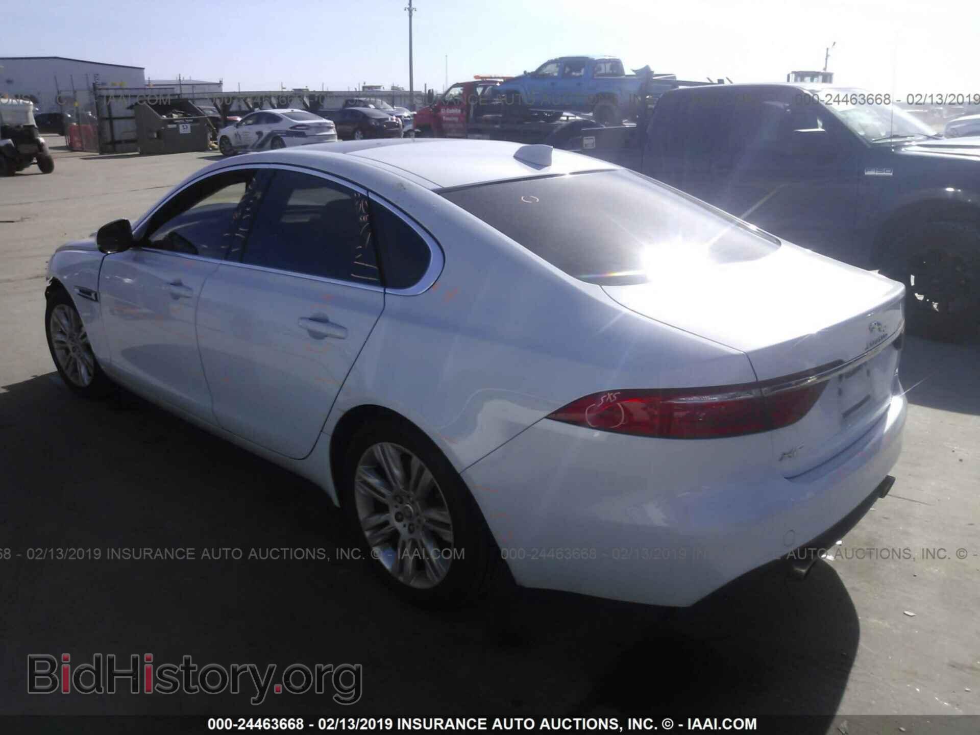 2017 JAGUAR XF - VIN: SAJBD4BV8HCY30816 - Фото 3