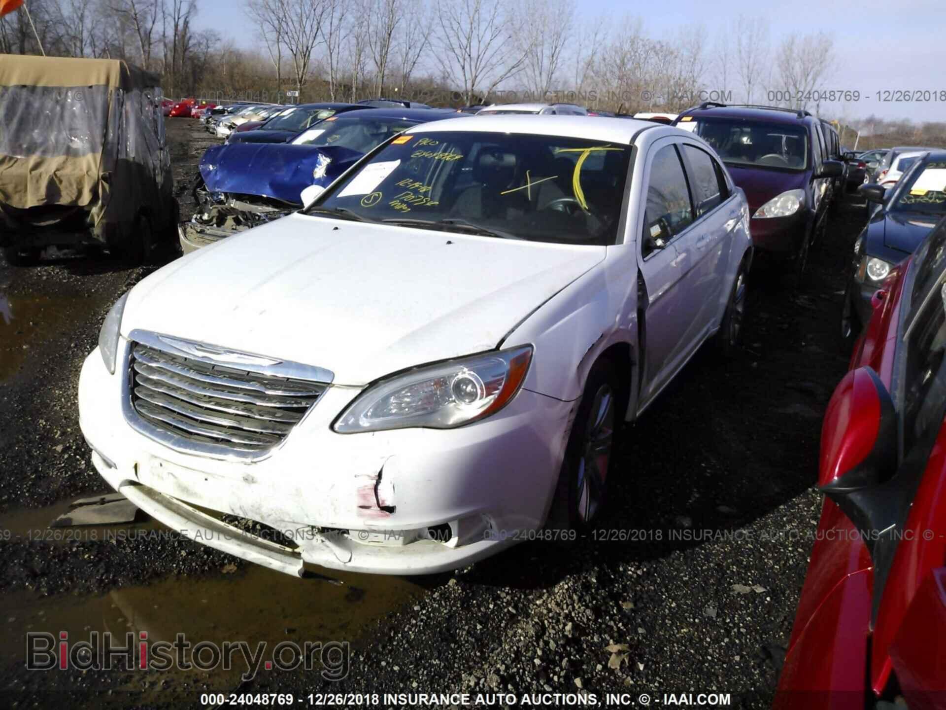 2011 CHRYSLER 200 - VIN: 1C3BC1FB9BN610116 - Фото 2