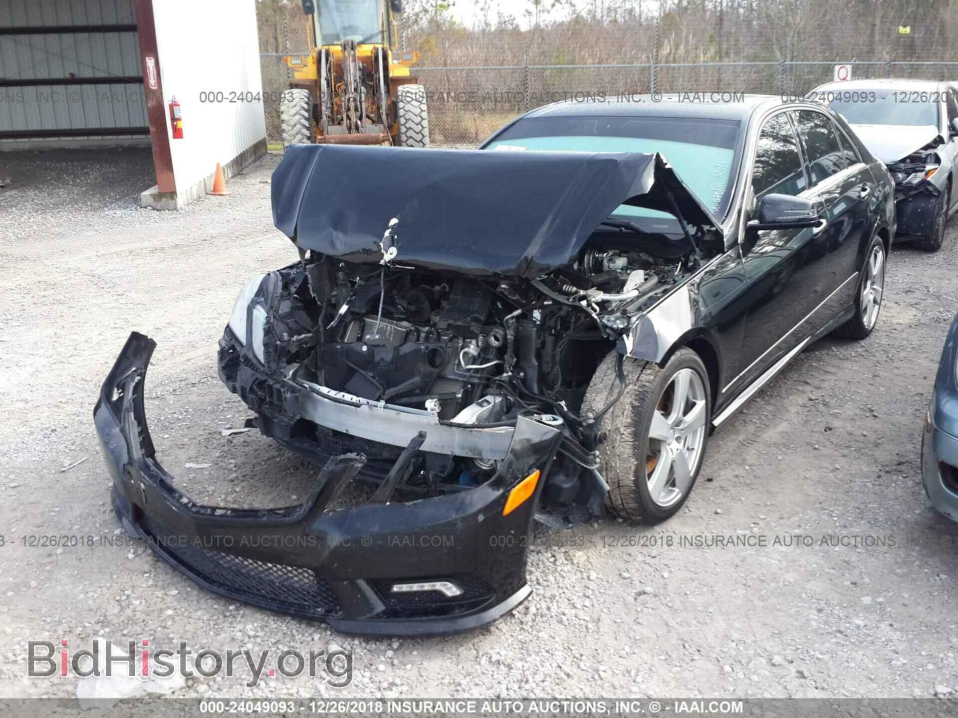 2011 MERCEDES-BENZ E - VIN: WDDHF5GB4BA267862 - Фото 2