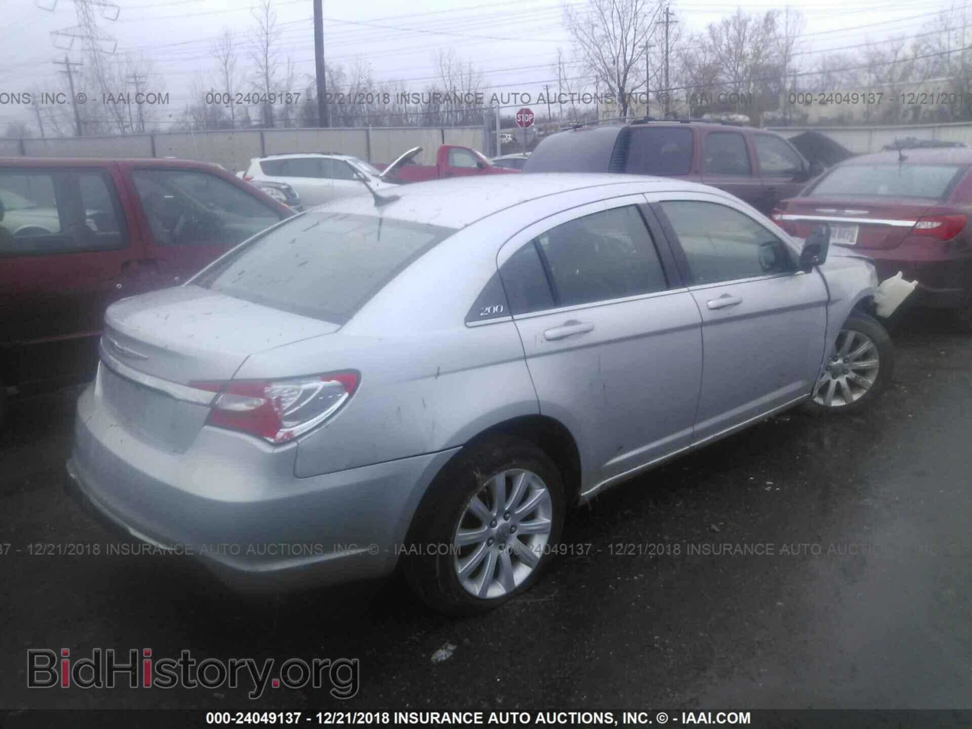 2012 CHRYSLER 200 - VIN: 1C3CCBBB1CN100358 - Фото 4