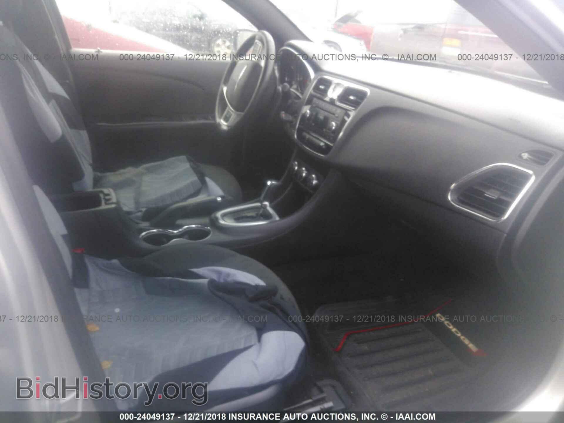 2012 CHRYSLER 200 - VIN: 1C3CCBBB1CN100358 - Фото 5