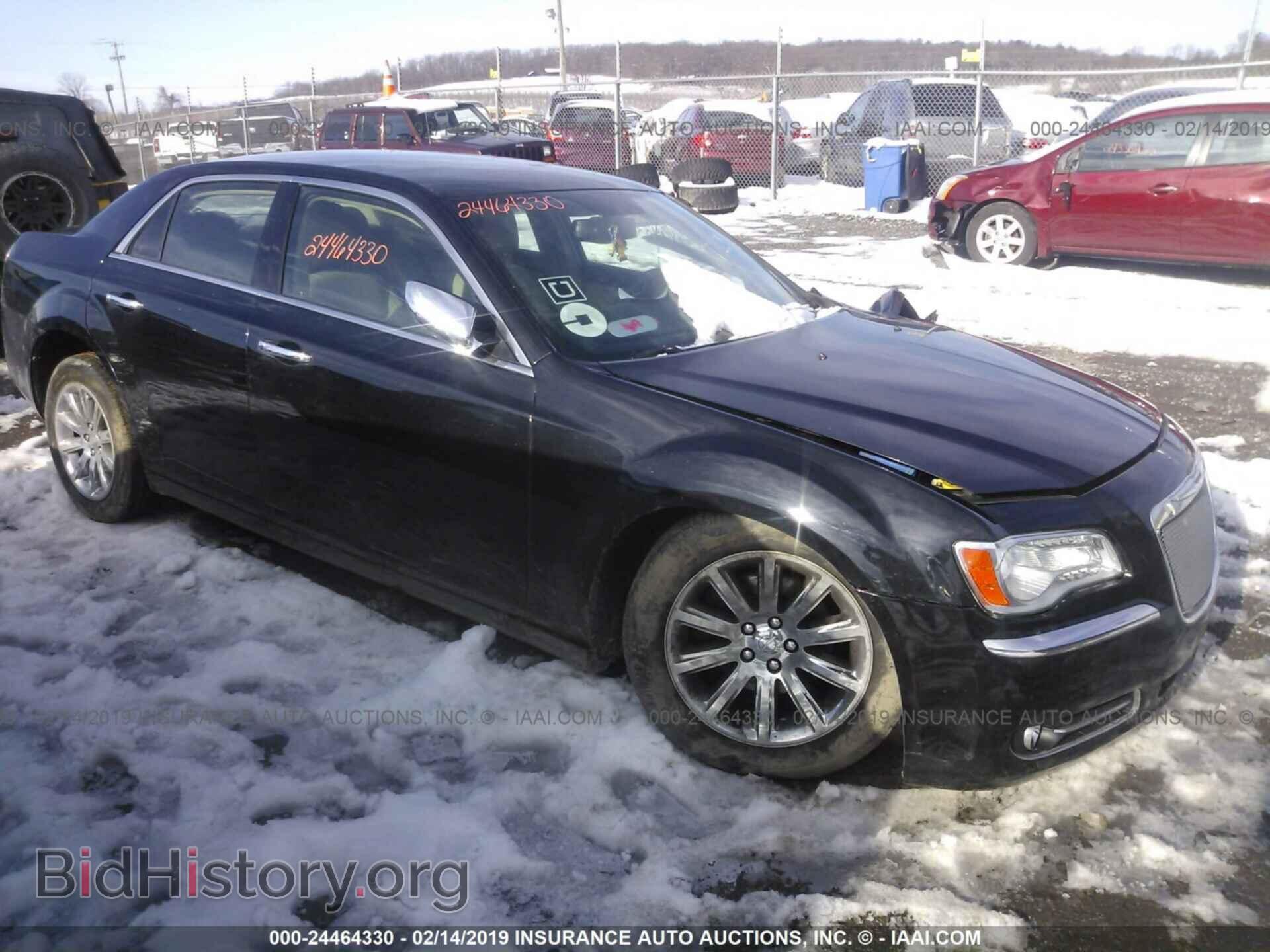 Фотография 2C3CCACG8CH201586 - CHRYSLER 300 2012