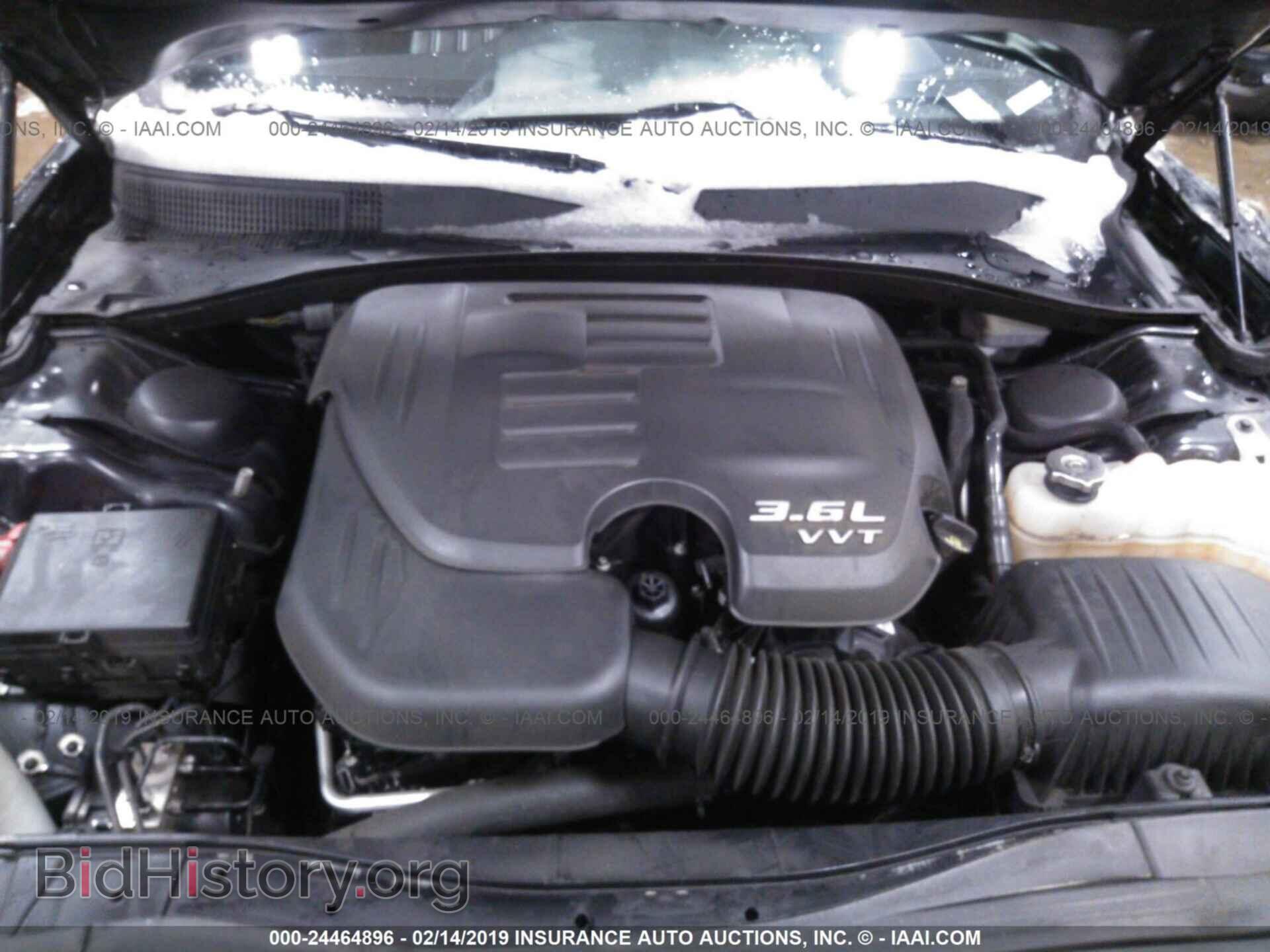2014 CHRYSLER 300 - VIN: 2C3CCABG5EH373255 - Фото 10