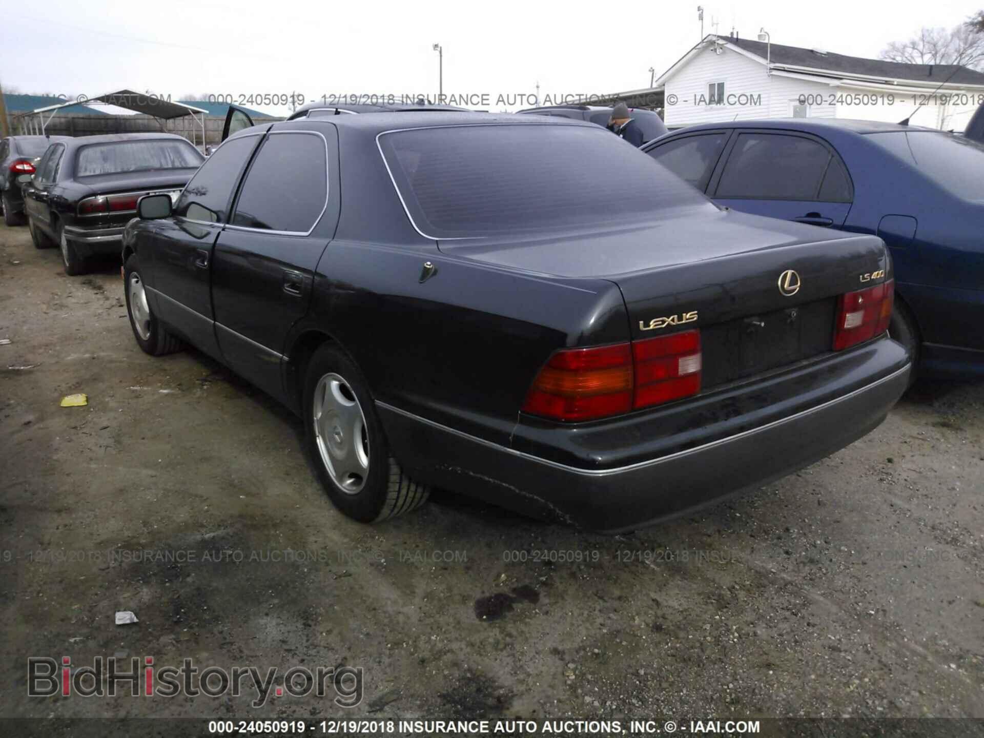 1996 LEXUS LS - VIN: JT8BH22F3T0057598 - Фото 3