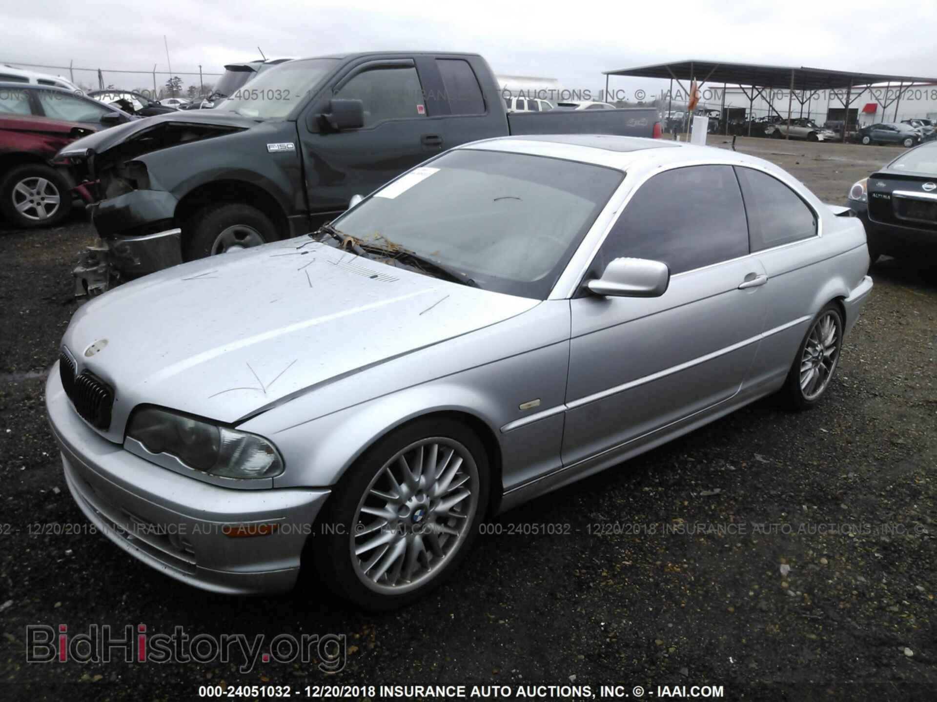 2003 BMW 330 - VIN: WBABN53403PH03647 - Photo 2