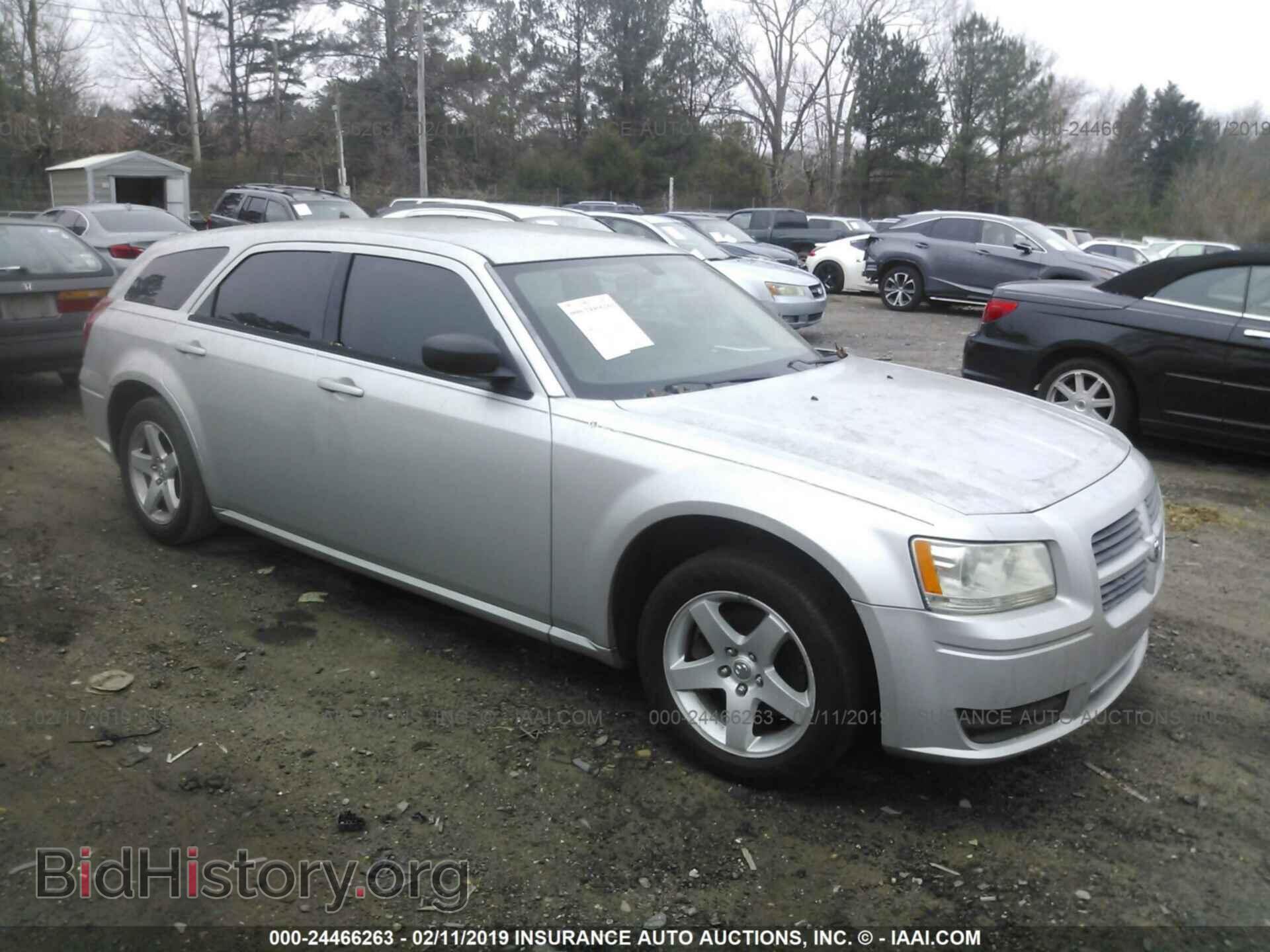 Photo 2D4FV47T38H156465 - DODGE MAGNUM 2008
