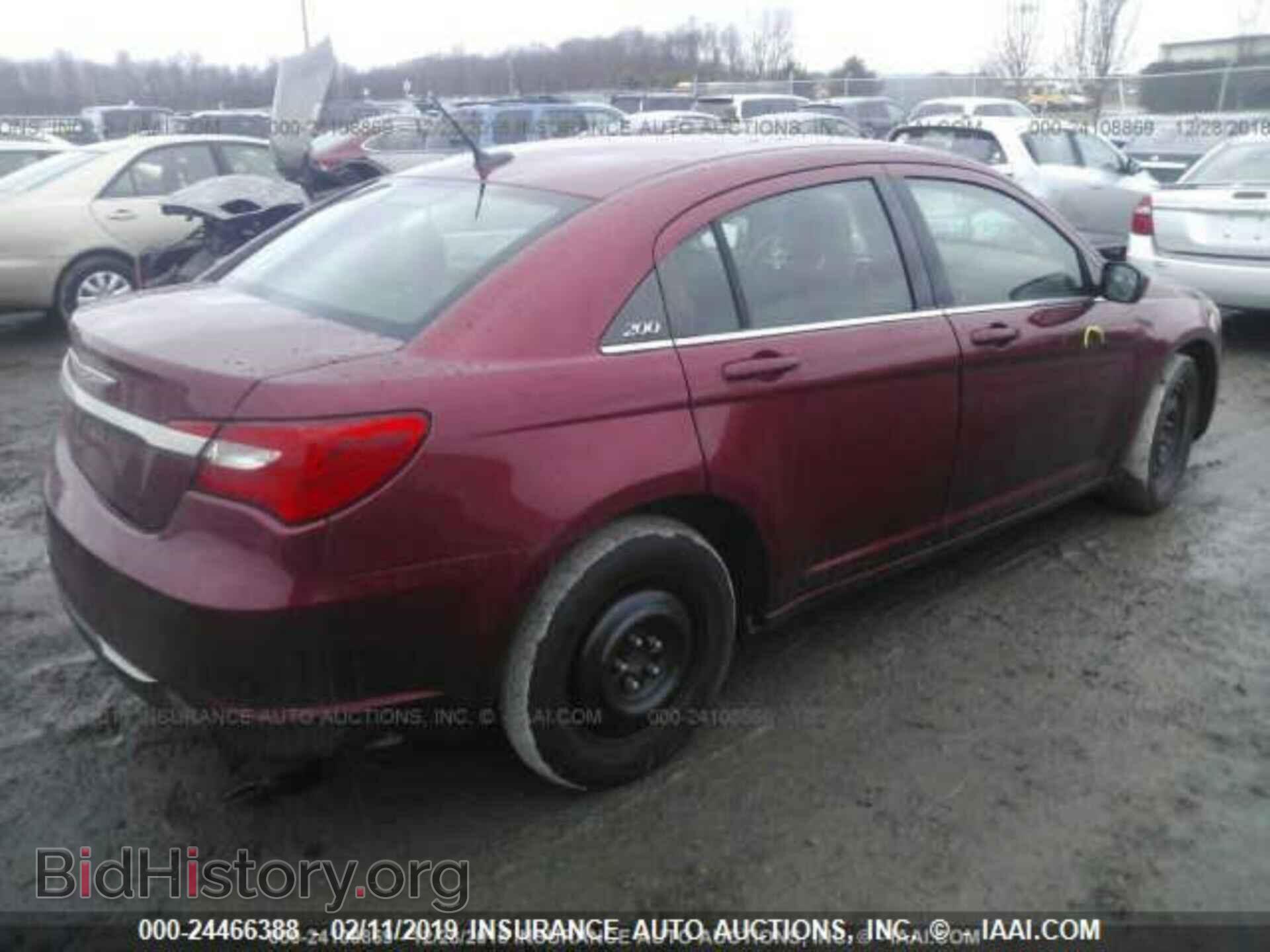 2011 CHRYSLER 200 - VIN: 1C3BC1FB7BN593946 - Фото 4