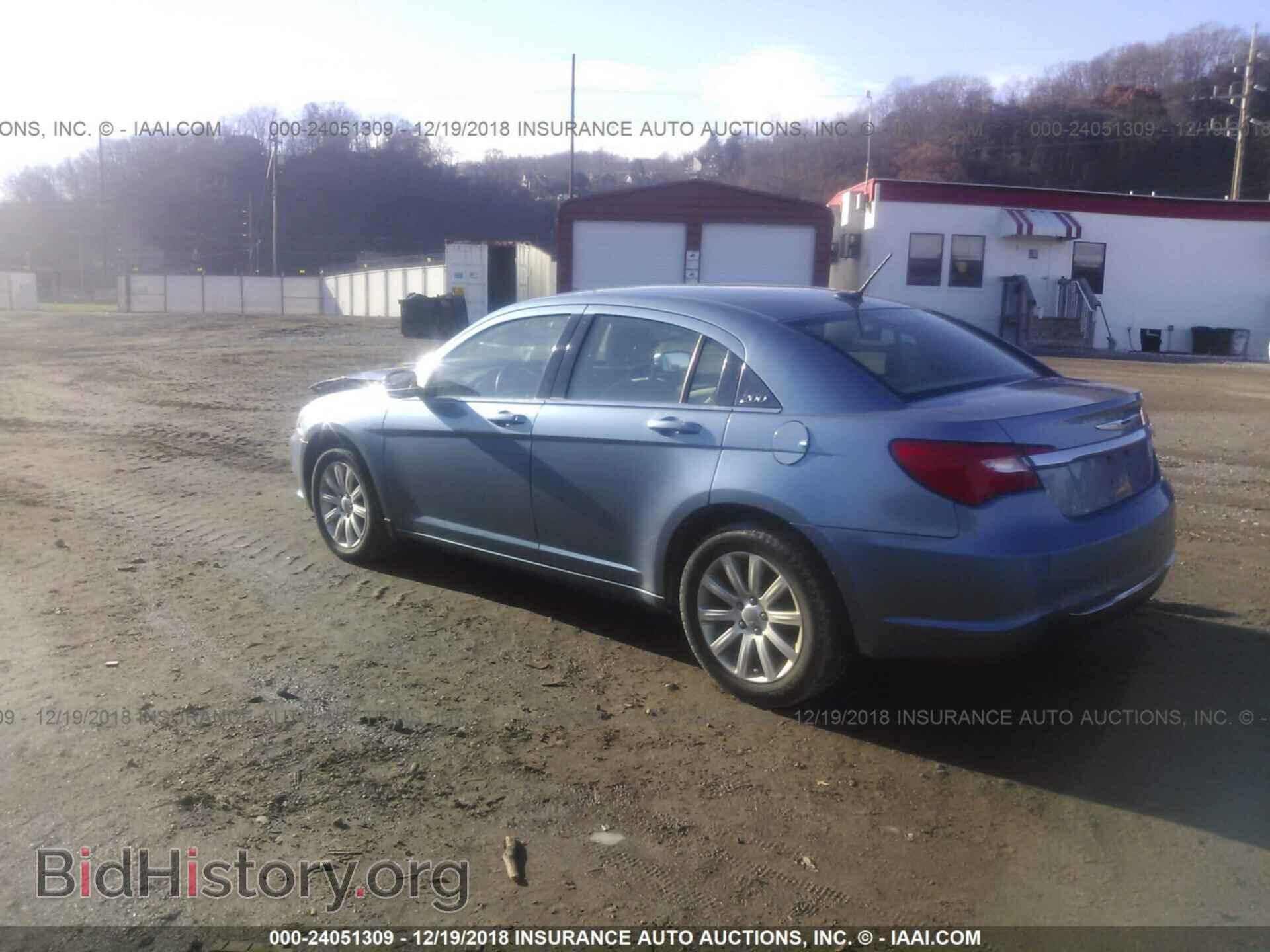 2011 CHRYSLER 200 - VIN: 1C3BC1FB0BN624275 - Фото 3
