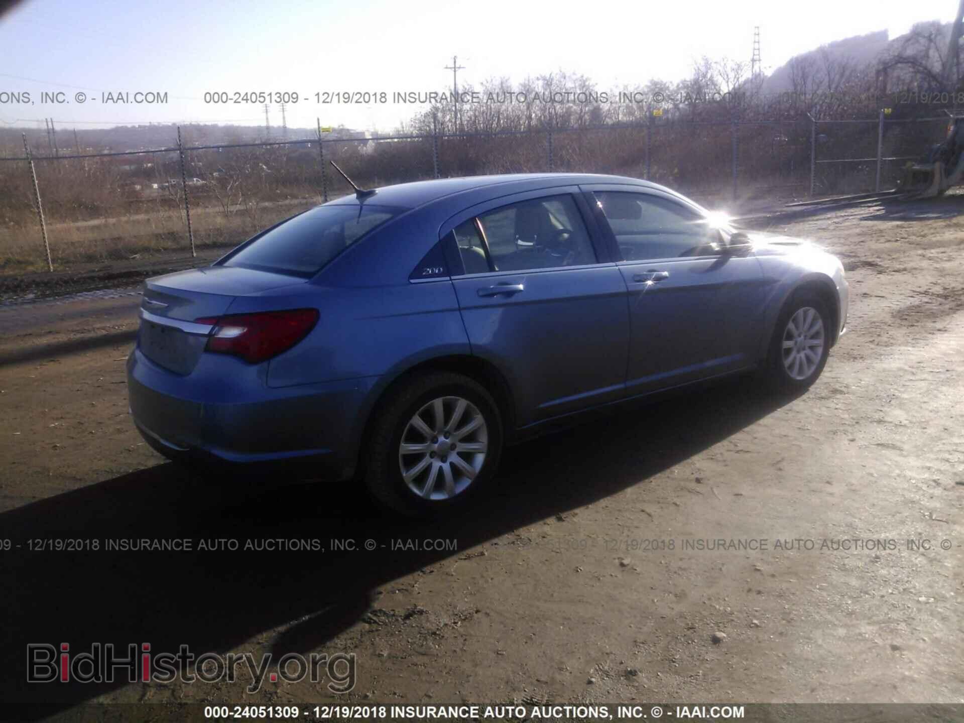 2011 CHRYSLER 200 - VIN: 1C3BC1FB0BN624275 - Фото 4