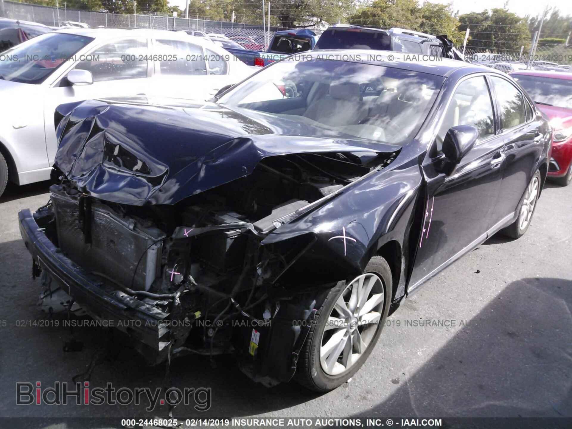 2011 LEXUS ES - VIN: JTHBK1EG0B2455743 - Фото 2