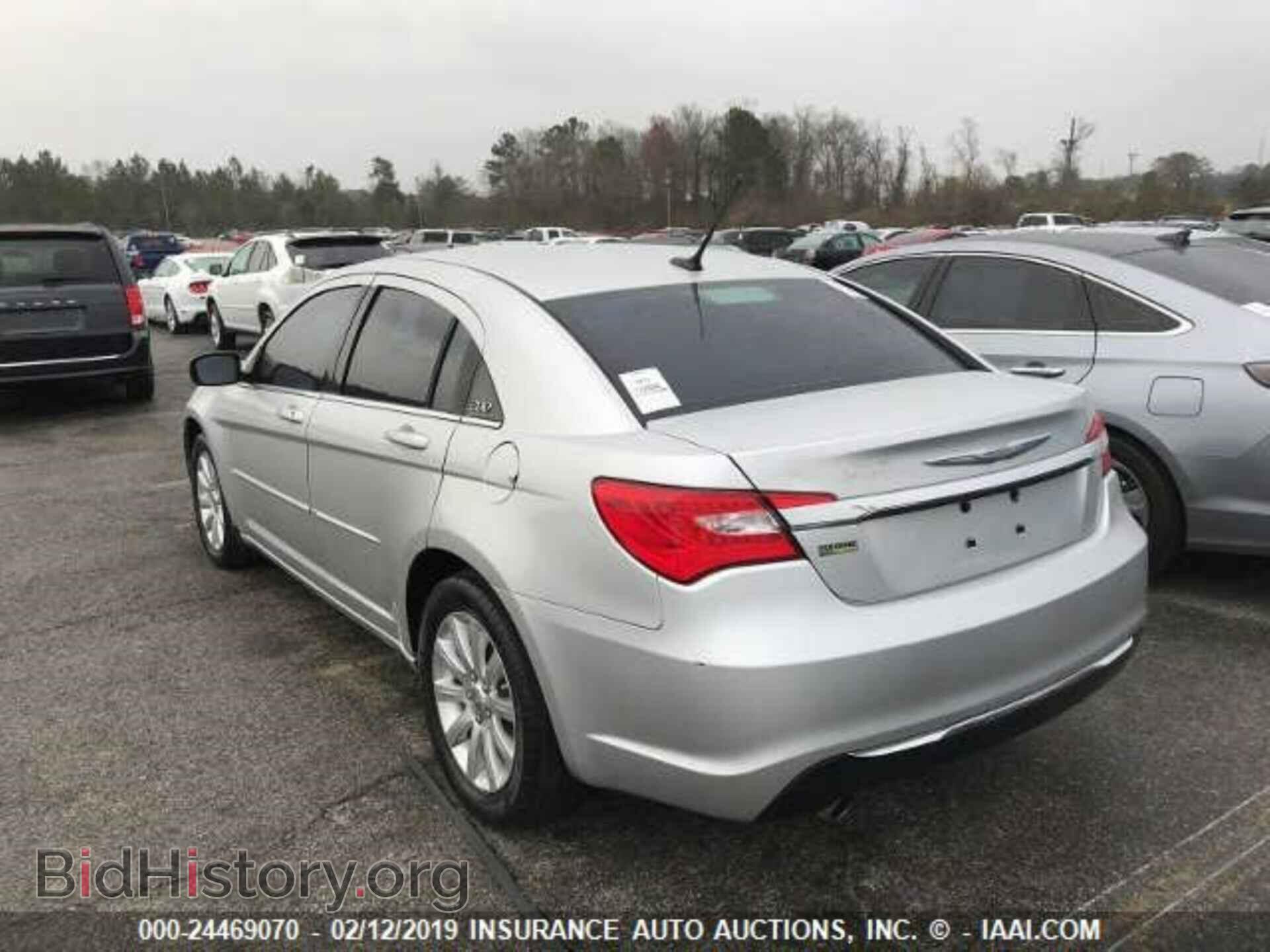 2011 CHRYSLER 200 - VIN: 1C3BC1FG3BN539037 - Фото 3