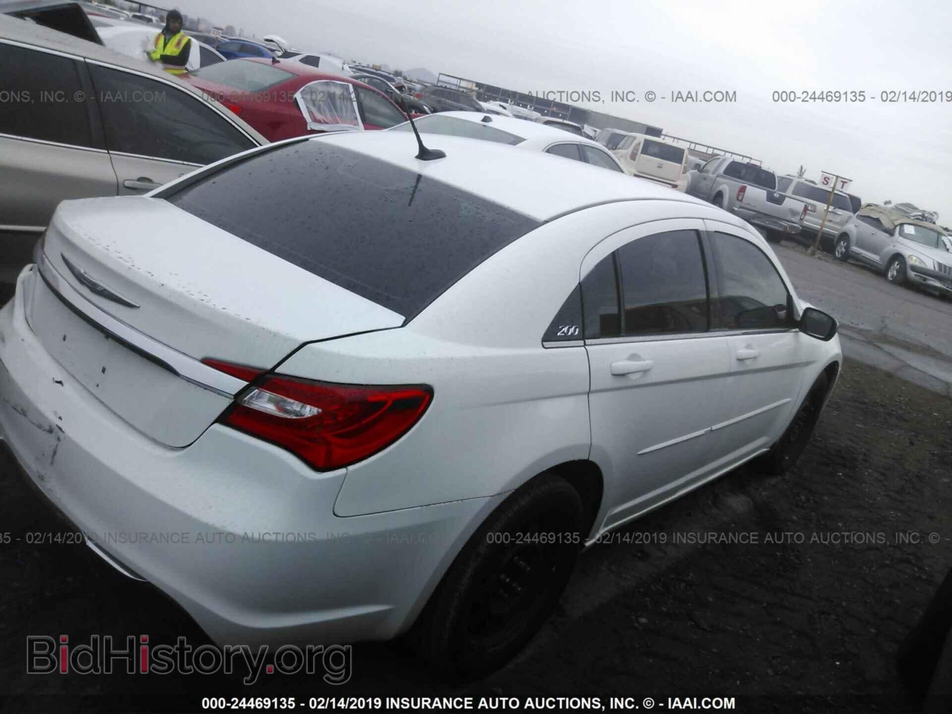 2012 CHRYSLER 200 - VIN: 1C3CCBAB7CN225933 - Фото 4