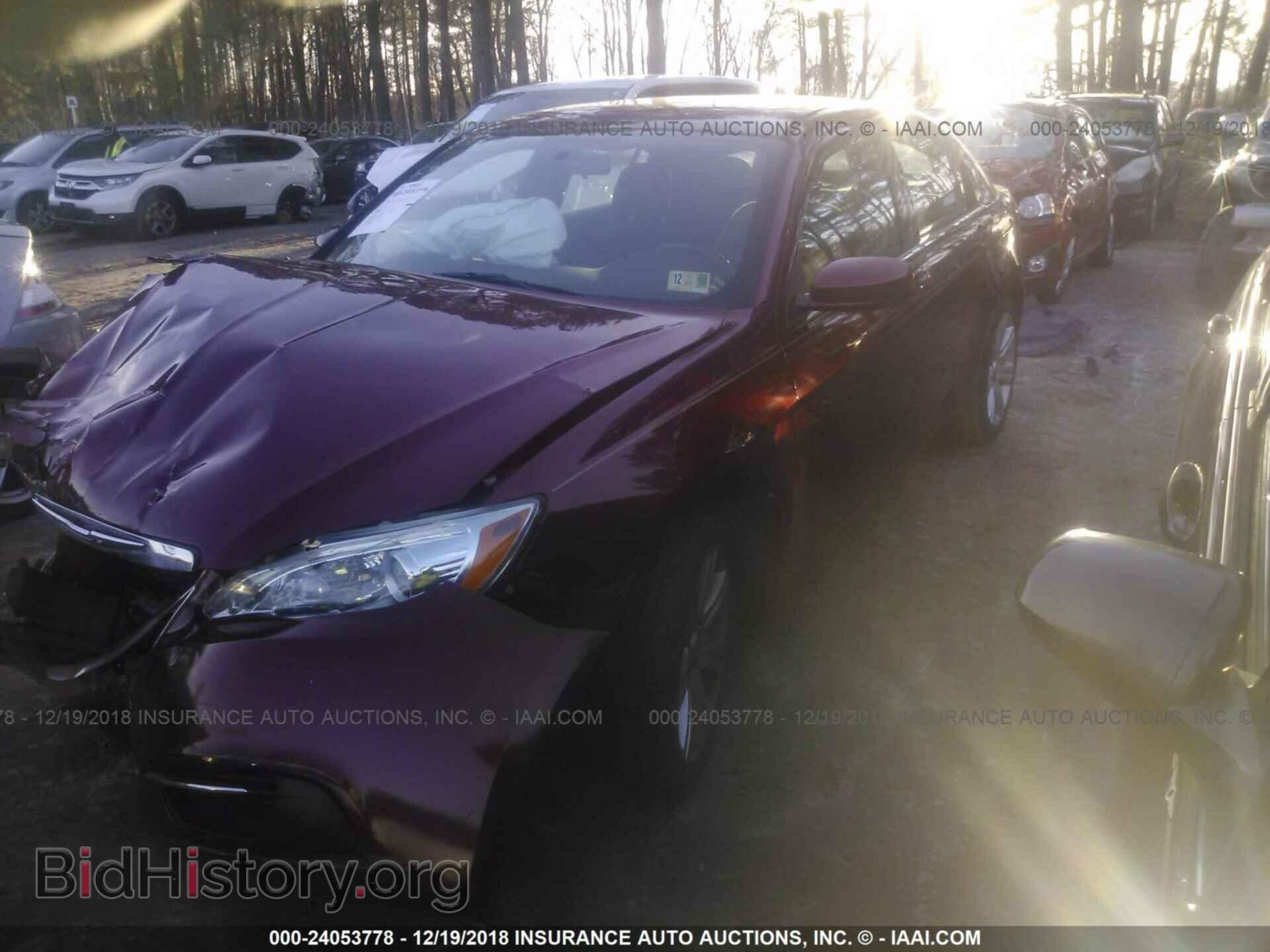 2013 CHRYSLER 200 - VIN: 1C3CCBBB9DN695588 - Фото 2