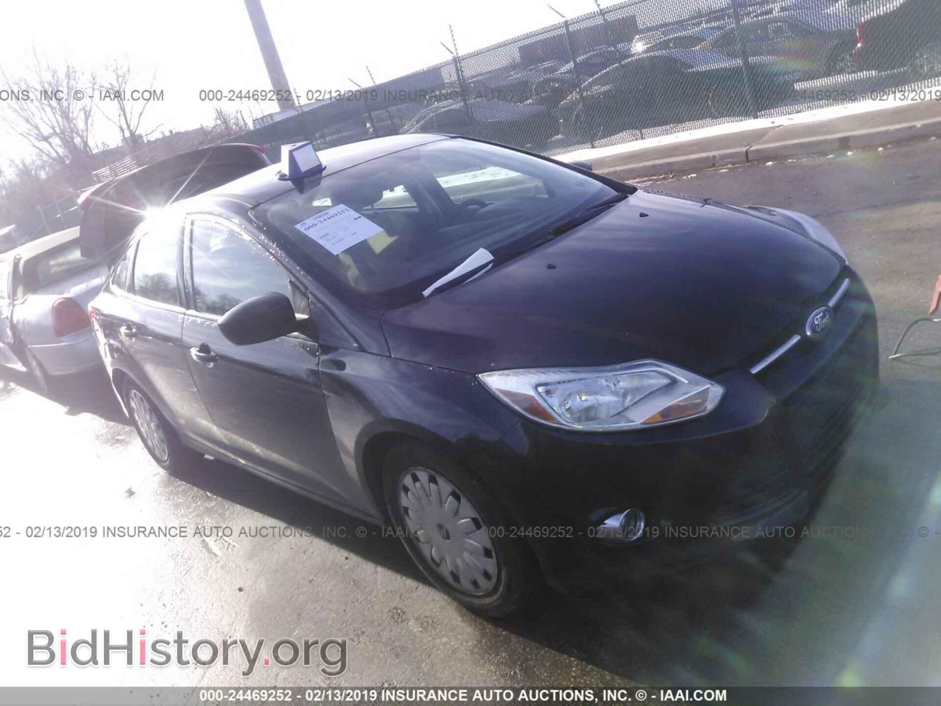 Photo 1FAHP3F23CL166305 - FORD FOCUS 2012