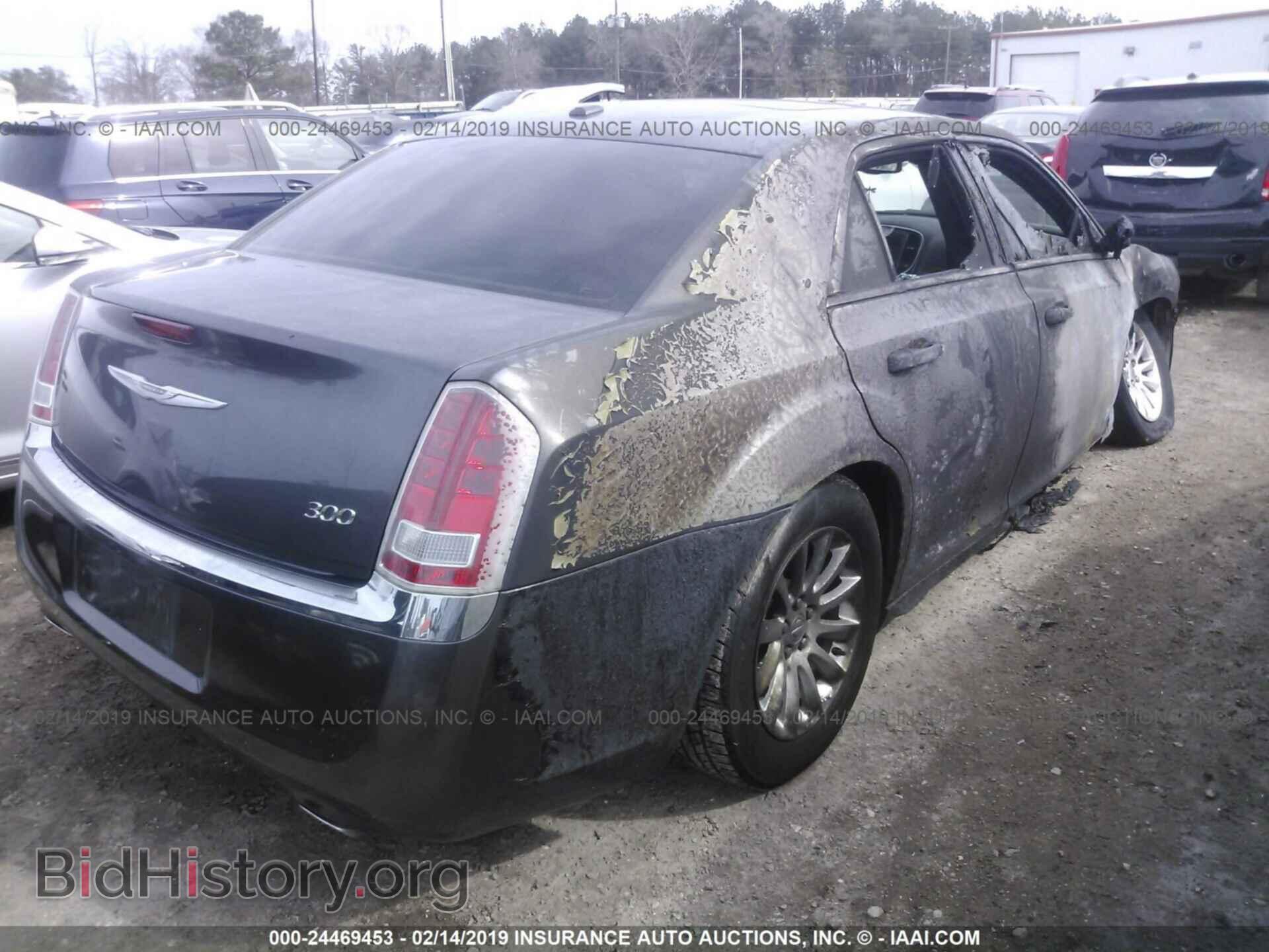 2014 CHRYSLER 300 - VIN: 2C3CCAAG9EH156857 - Фото 4