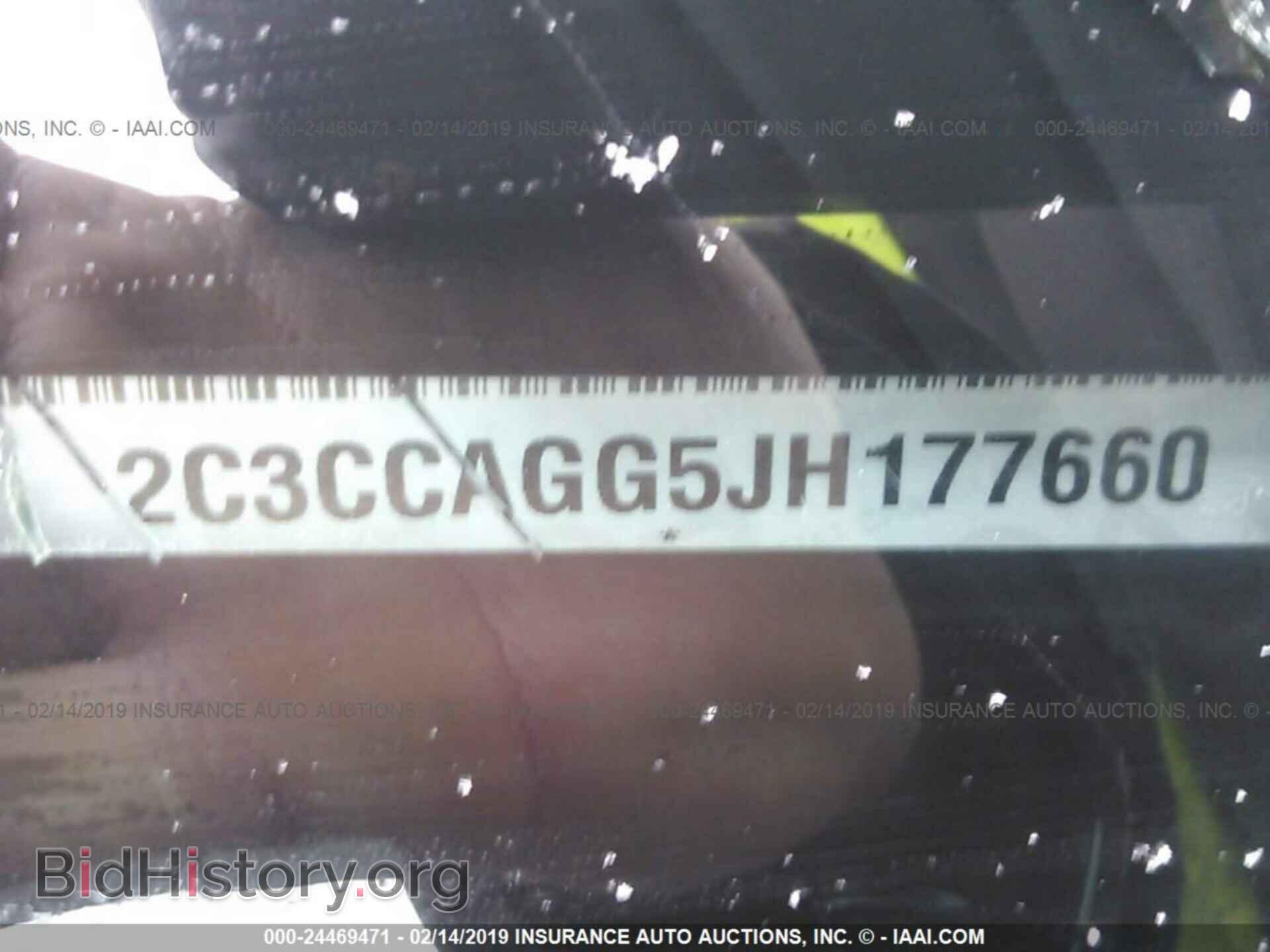 2018 CHRYSLER 300 - VIN: 2C3CCAGG5JH177660 - Фото 9