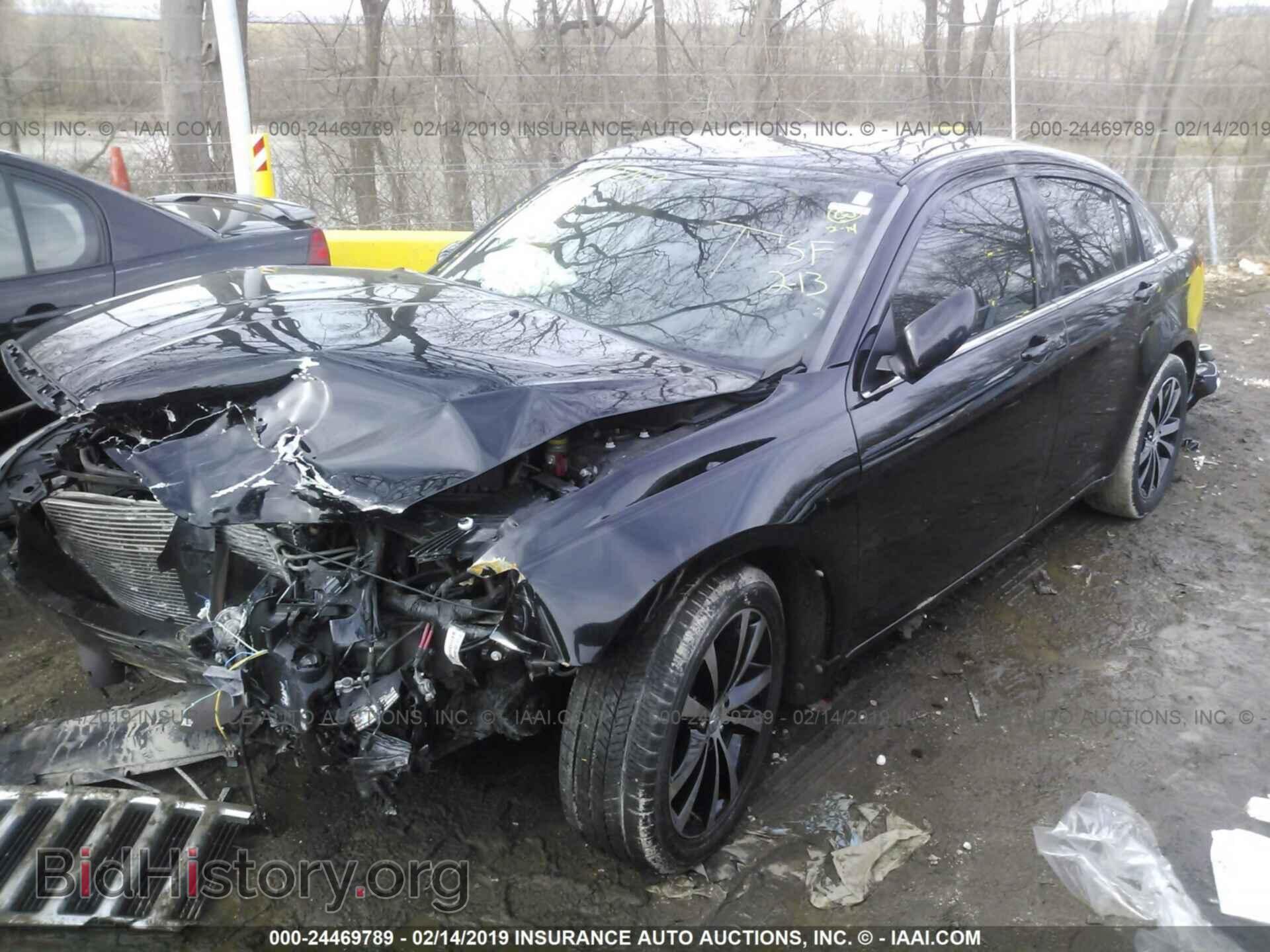 2013 CHRYSLER 200 - VIN: 1C3CCBBG8DN715549 - Фото 2