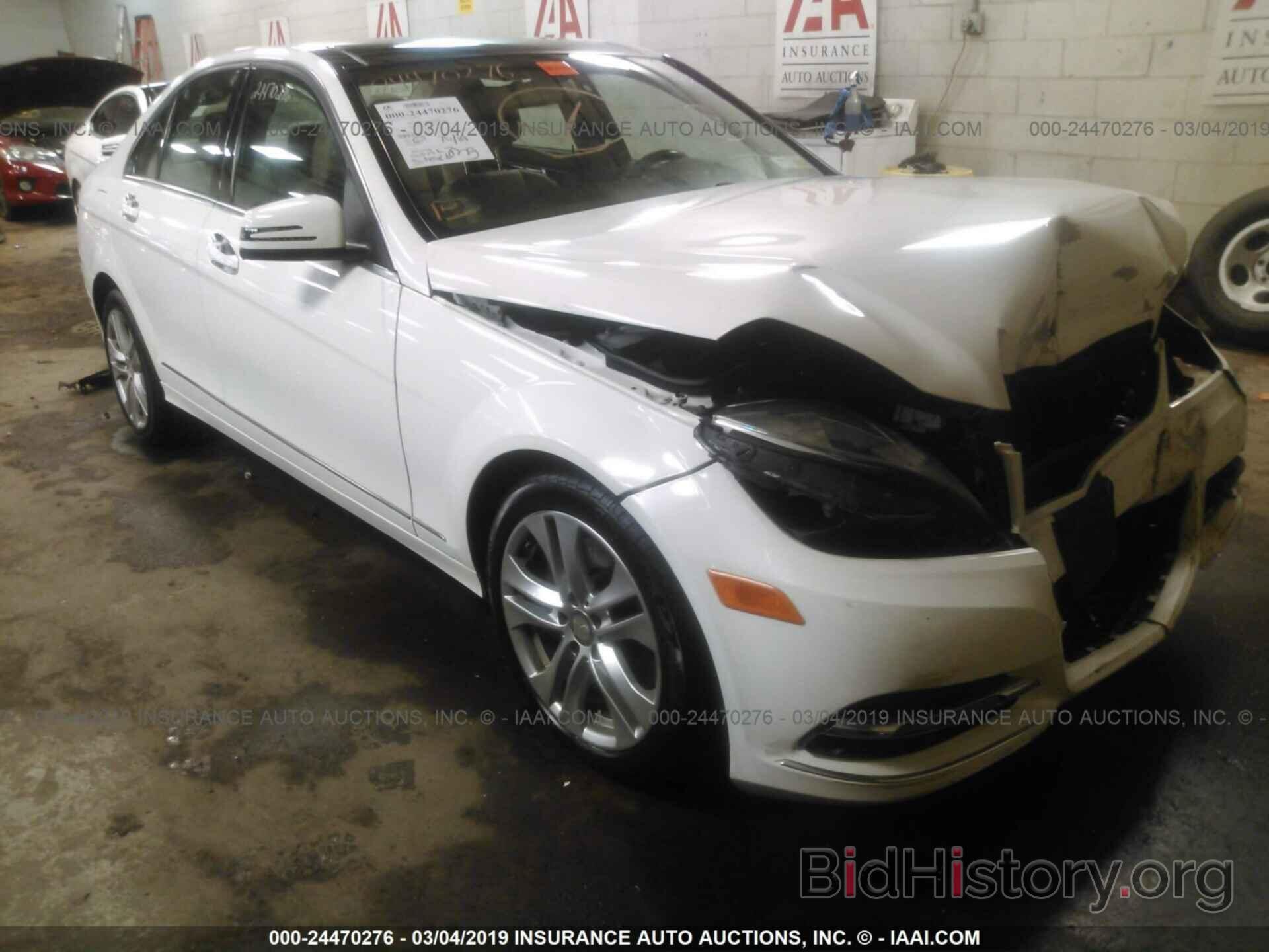 Photo WDDGF8AB7DA859569 - MERCEDES-BENZ C 2013