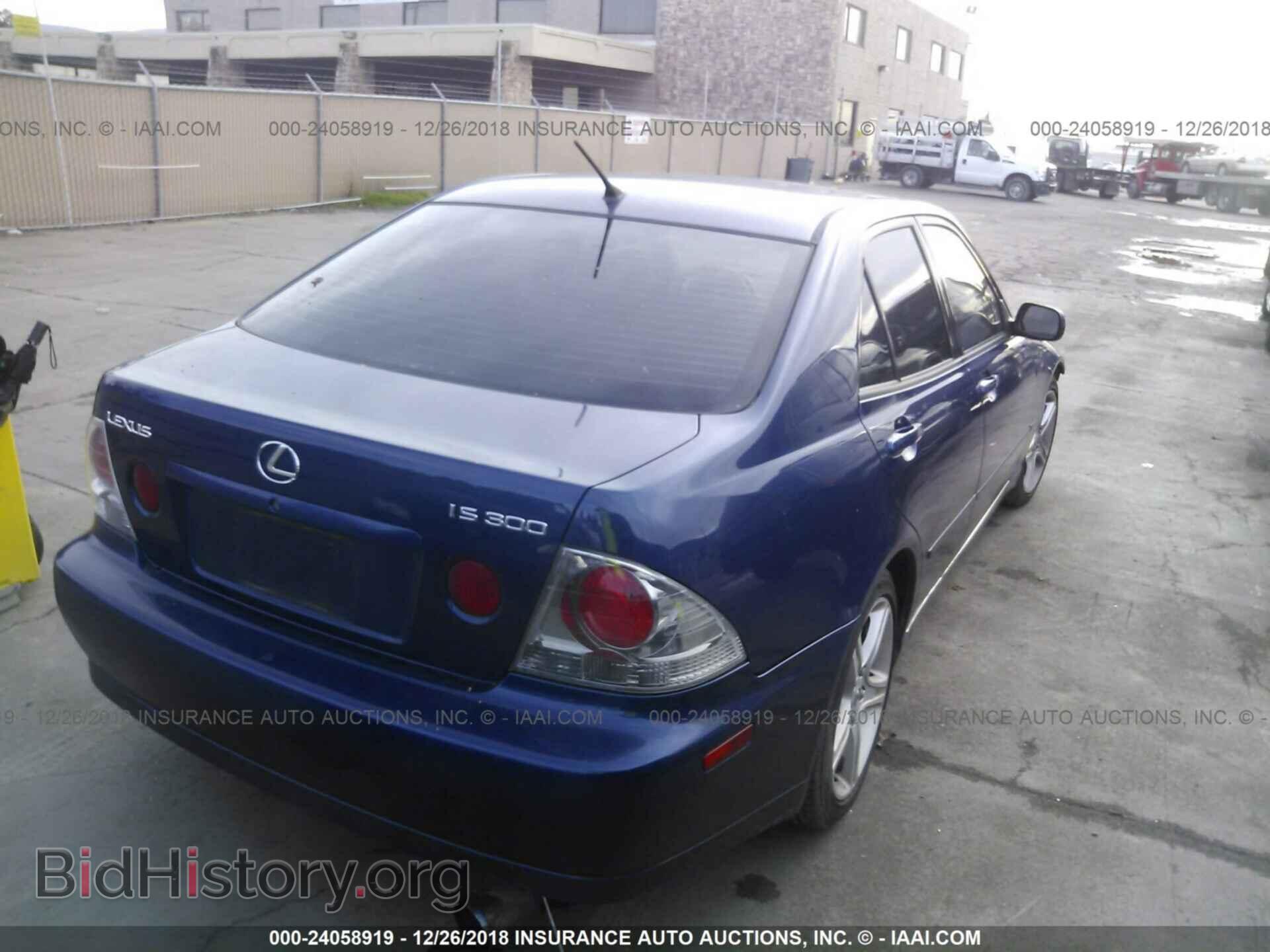 2001 LEXUS IS - VIN: JTHBD182010014604 - Photo 4