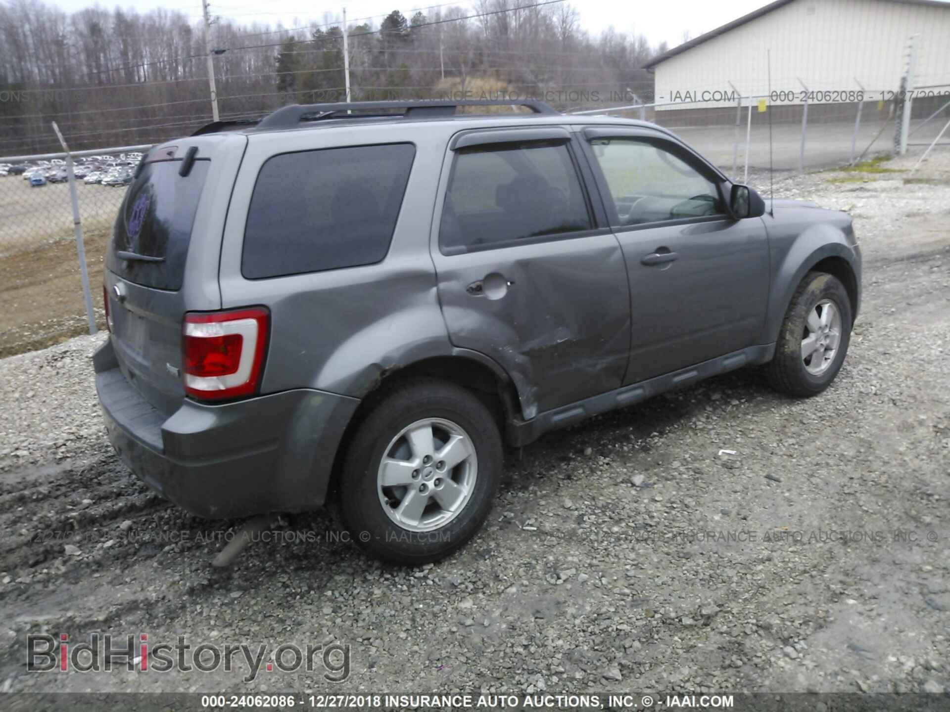 2011 FORD ESCAPE - VIN: 1FMCU0D77BKA05806 - Фото 4