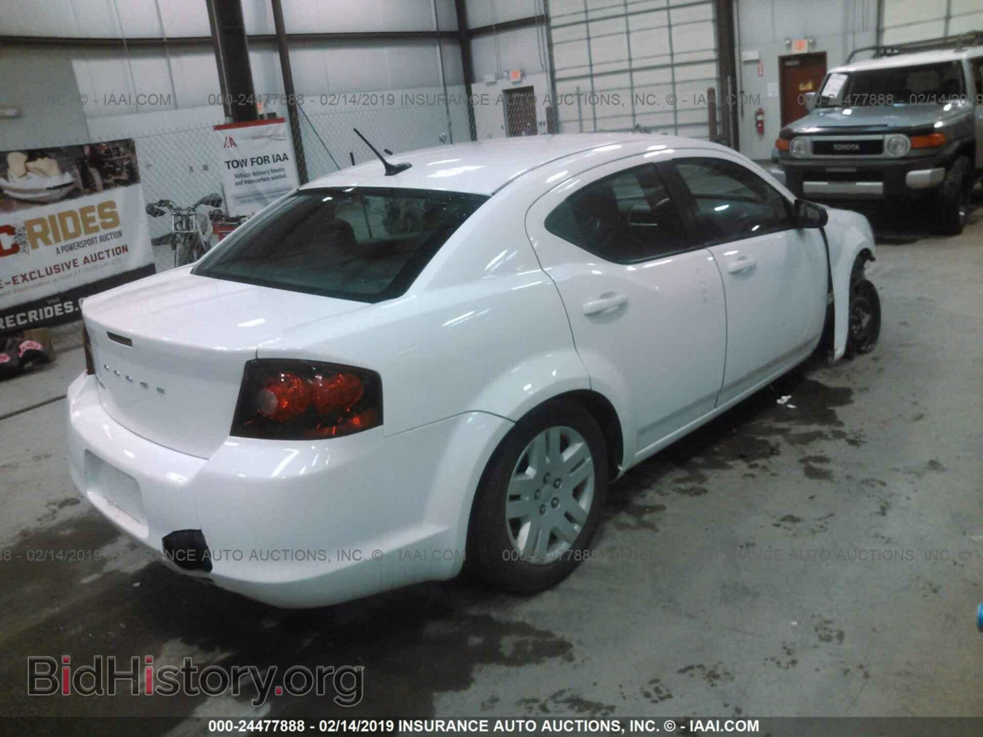 2011 DODGE AVENGER - VIN: 1B3BD4FB8BN587987 - Фото 4
