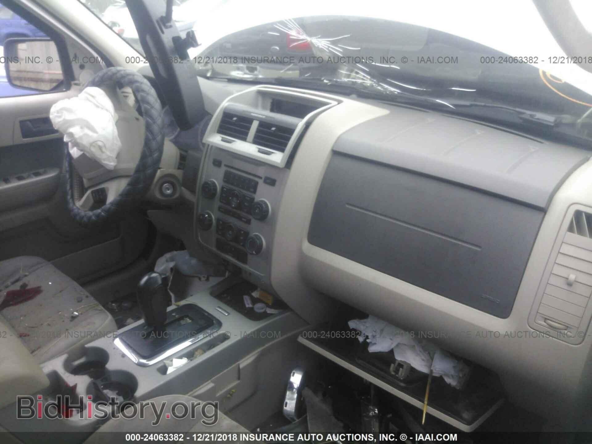 2011 FORD ESCAPE - VIN: 1FMCU0D73BKA43064 - Photo 5