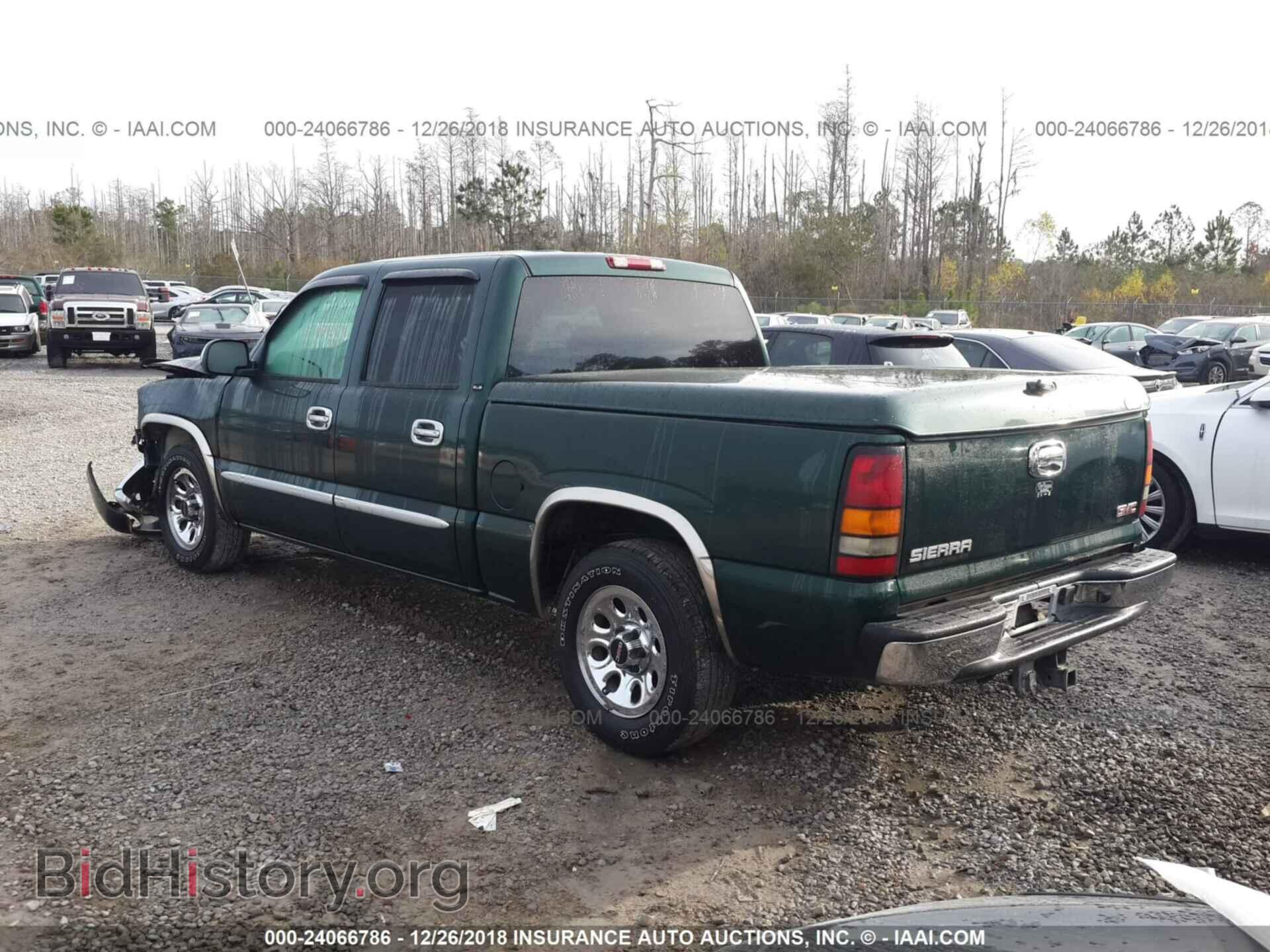 2005 GMC NEW SIERRA - VIN: 2GTEC13T351144064 - Фото 3